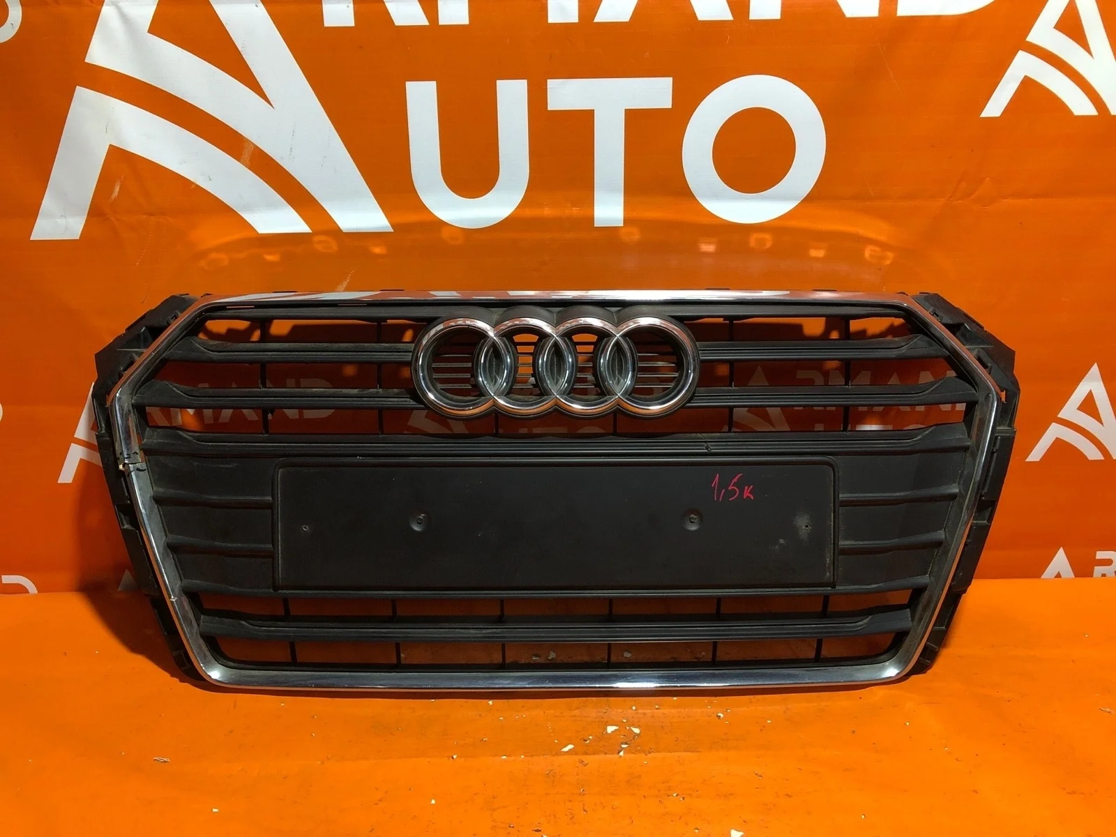 Решетка радиатора Audi A4 2015-2020 B9