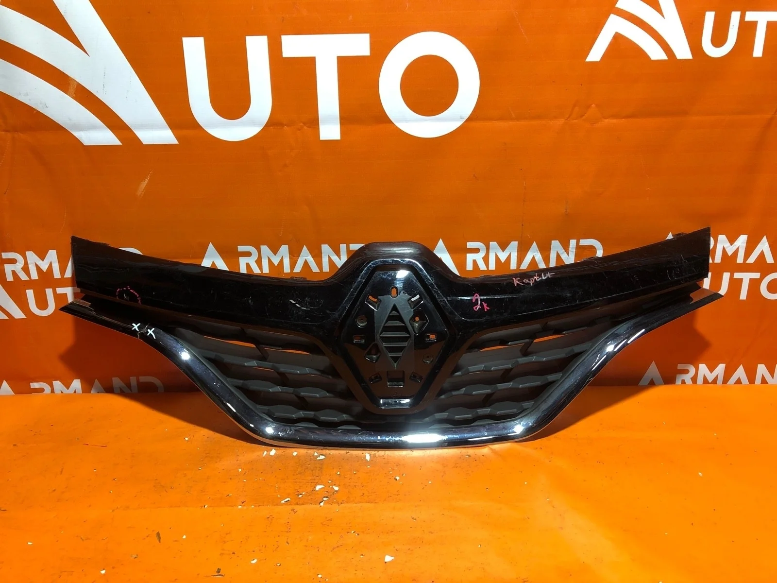 Решетка радиатора Renault KAPTUR 2016-2020