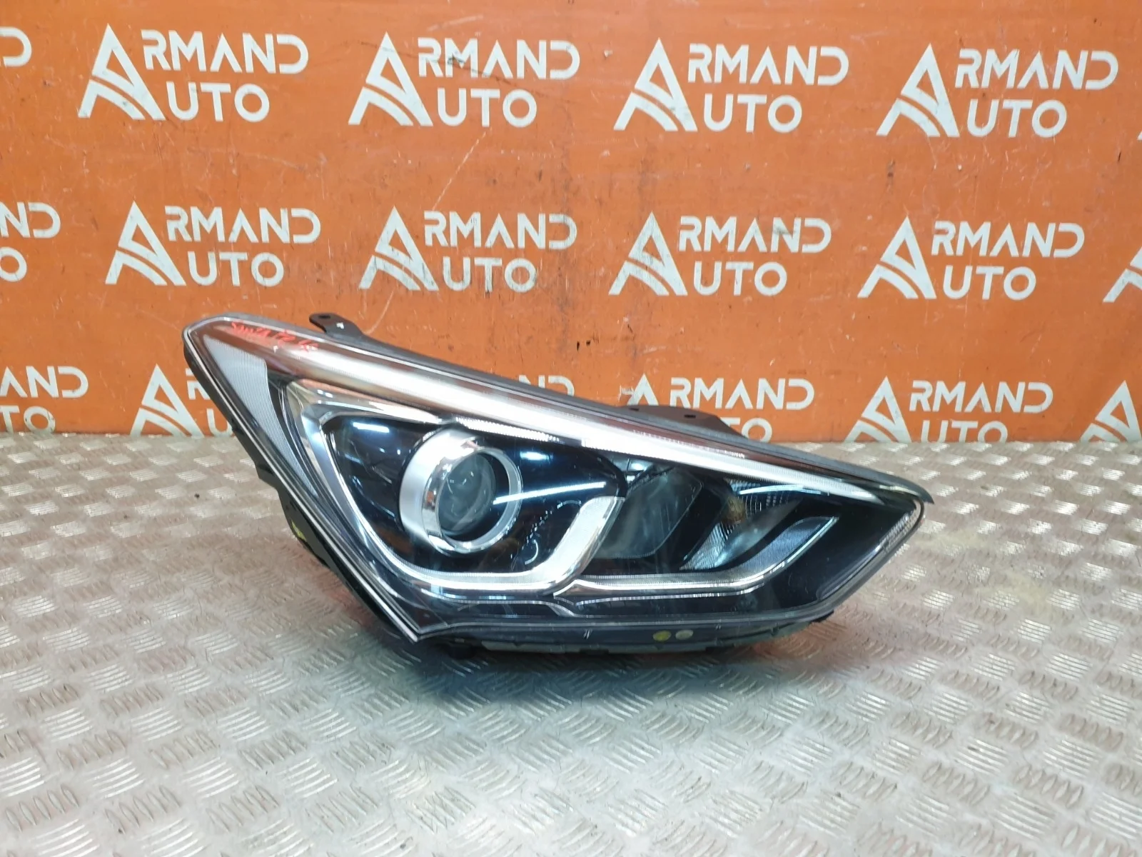 Фара Hyundai Santa Fe 2015-2019 3 DM