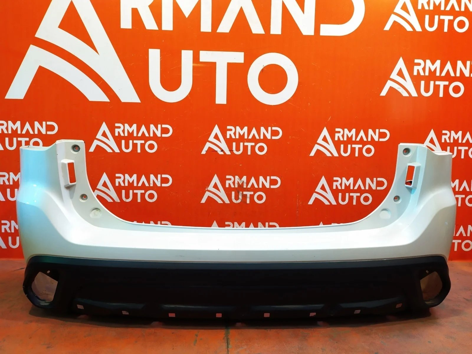 Бампер Mitsubishi Outlander 2015-2018 3