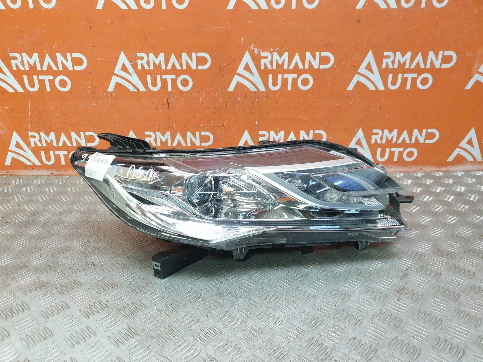Фара Mitsubishi Pajero Sport 2015-2021 3