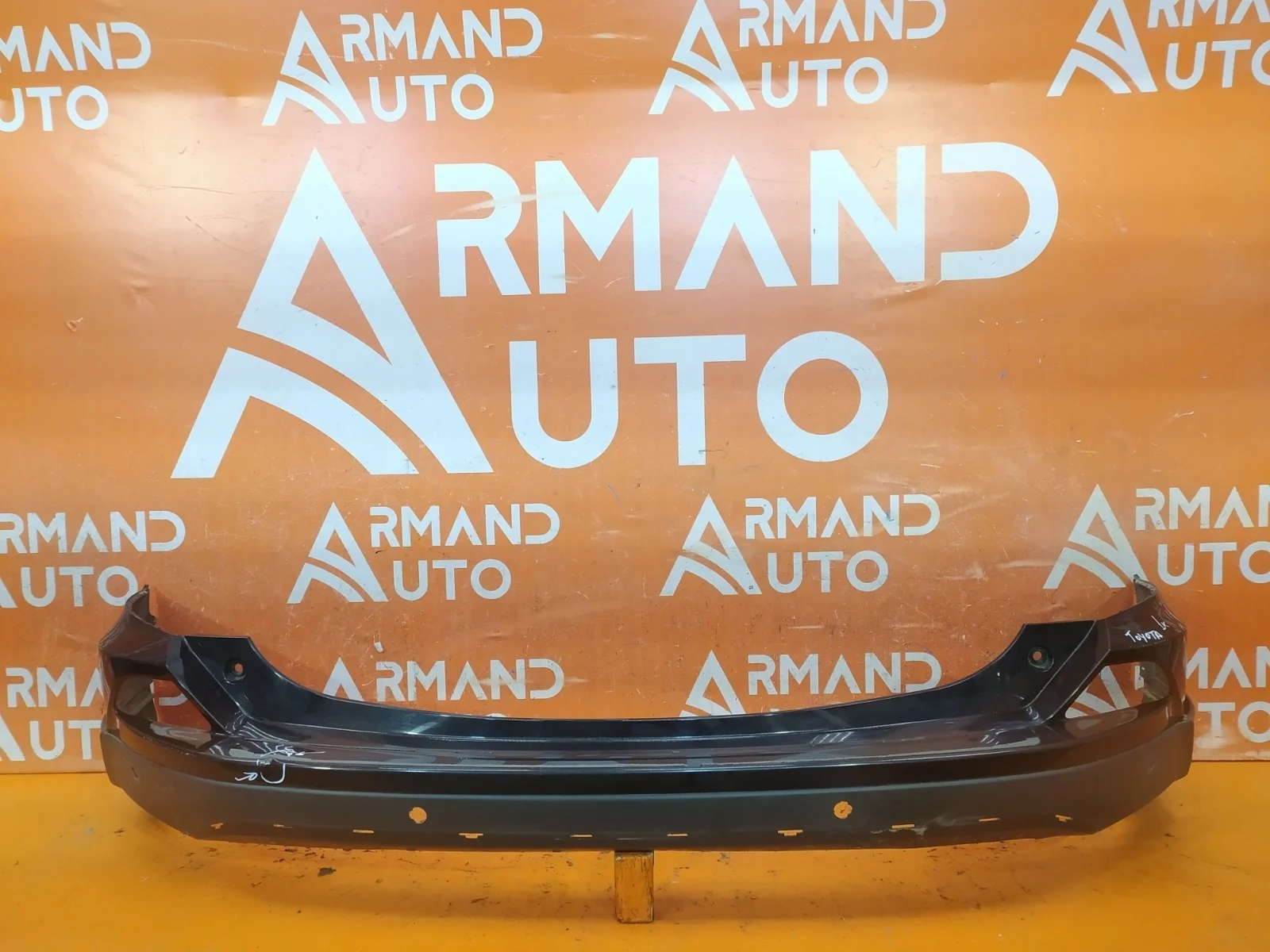 Бампер Toyota rav4 2015-2019 CA40