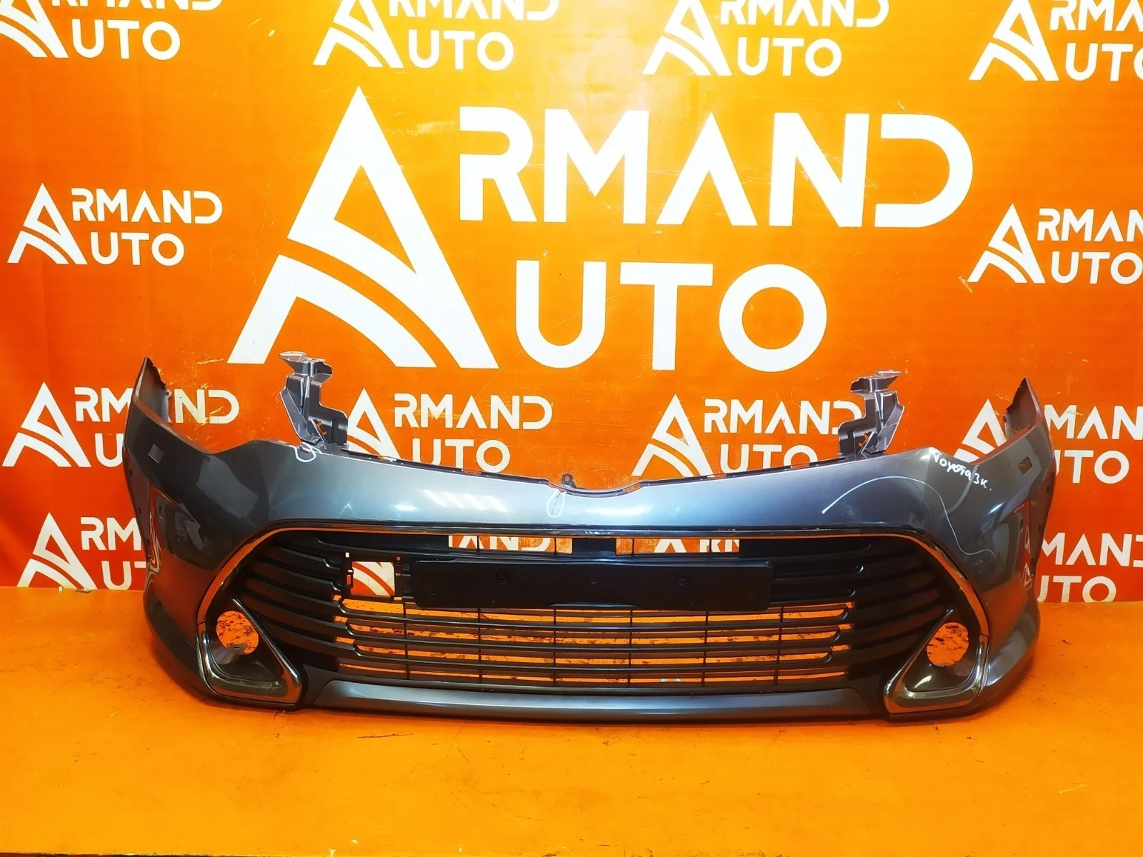 Бампер Toyota Camry 2014-2017 XV50