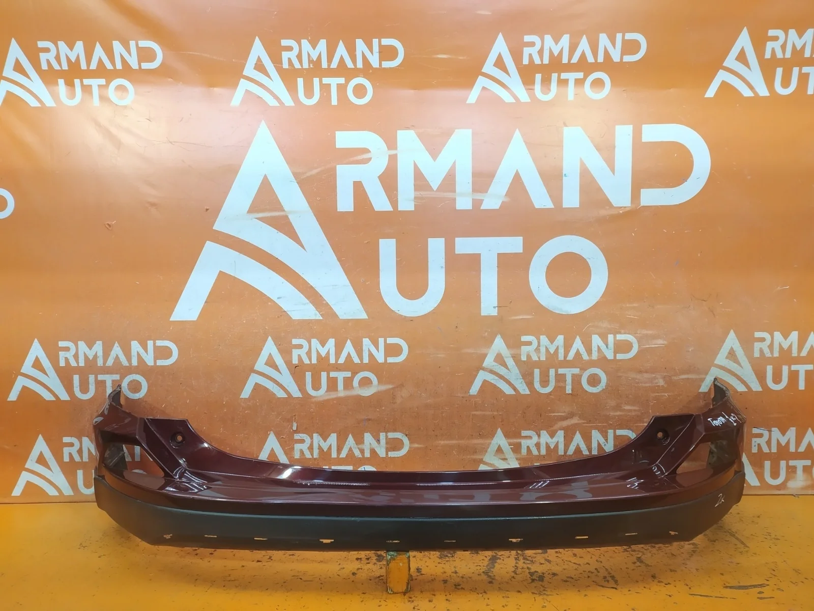 Бампер Toyota RAV4 2015-2019 CA40