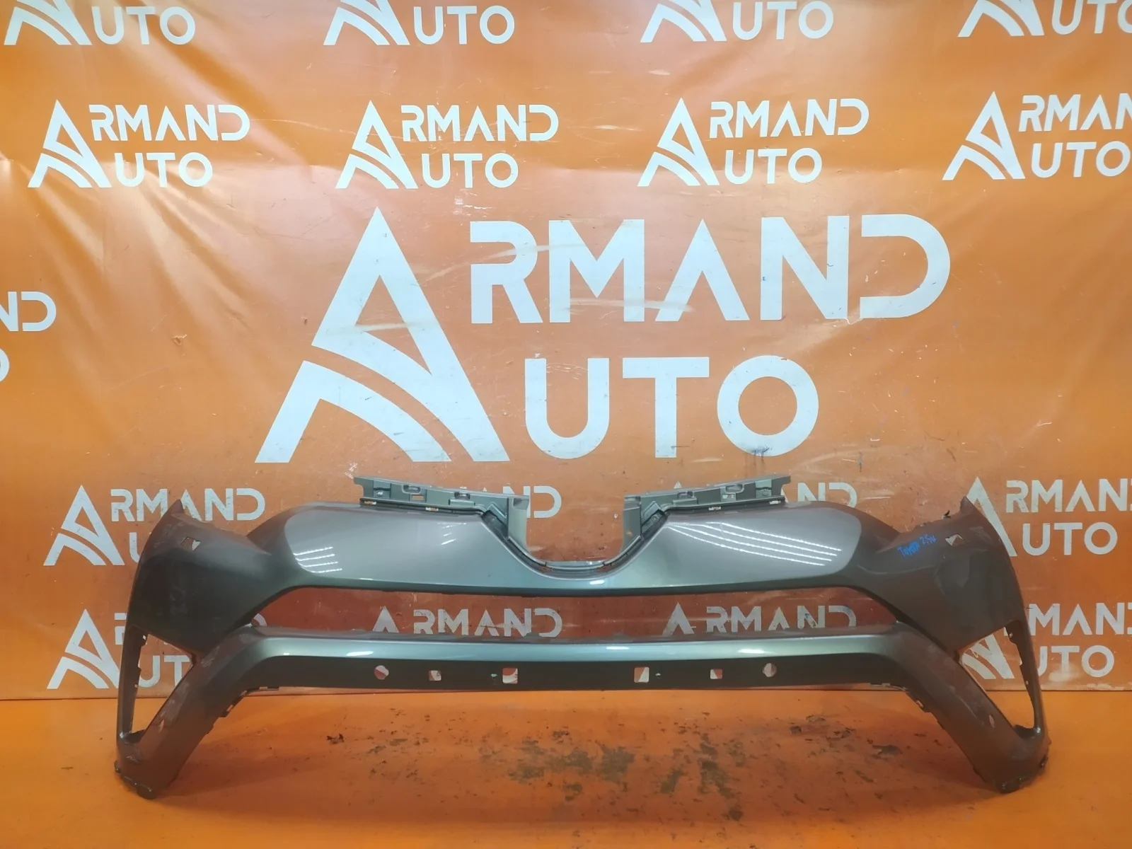 Бампер Toyota RAV4 2015-2019 CA40