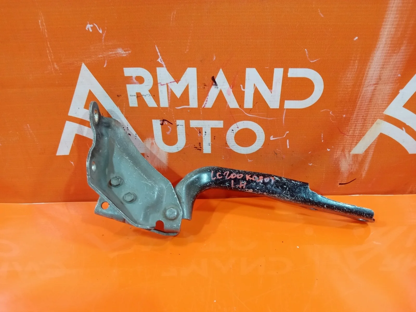 Петля капота Toyota Land Cruiser 2007-2015