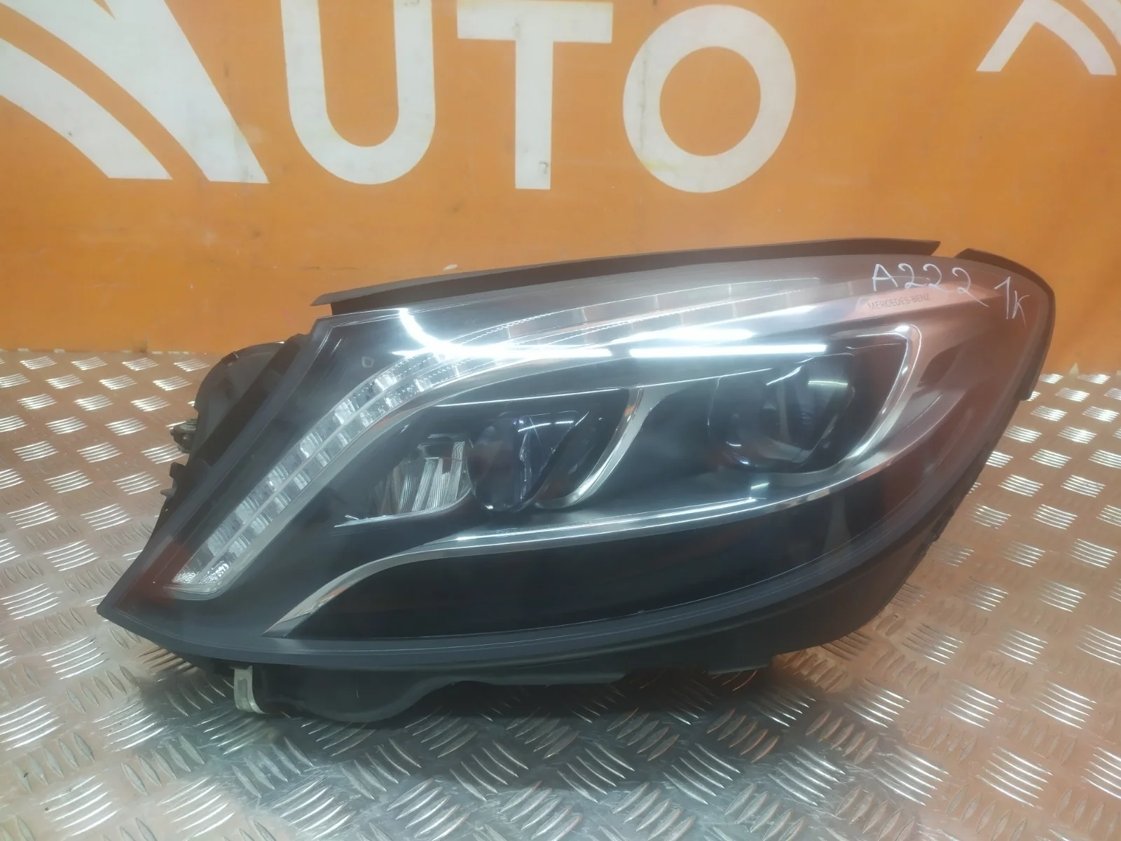 Фара Mercedes -Class 2013-2017 W222