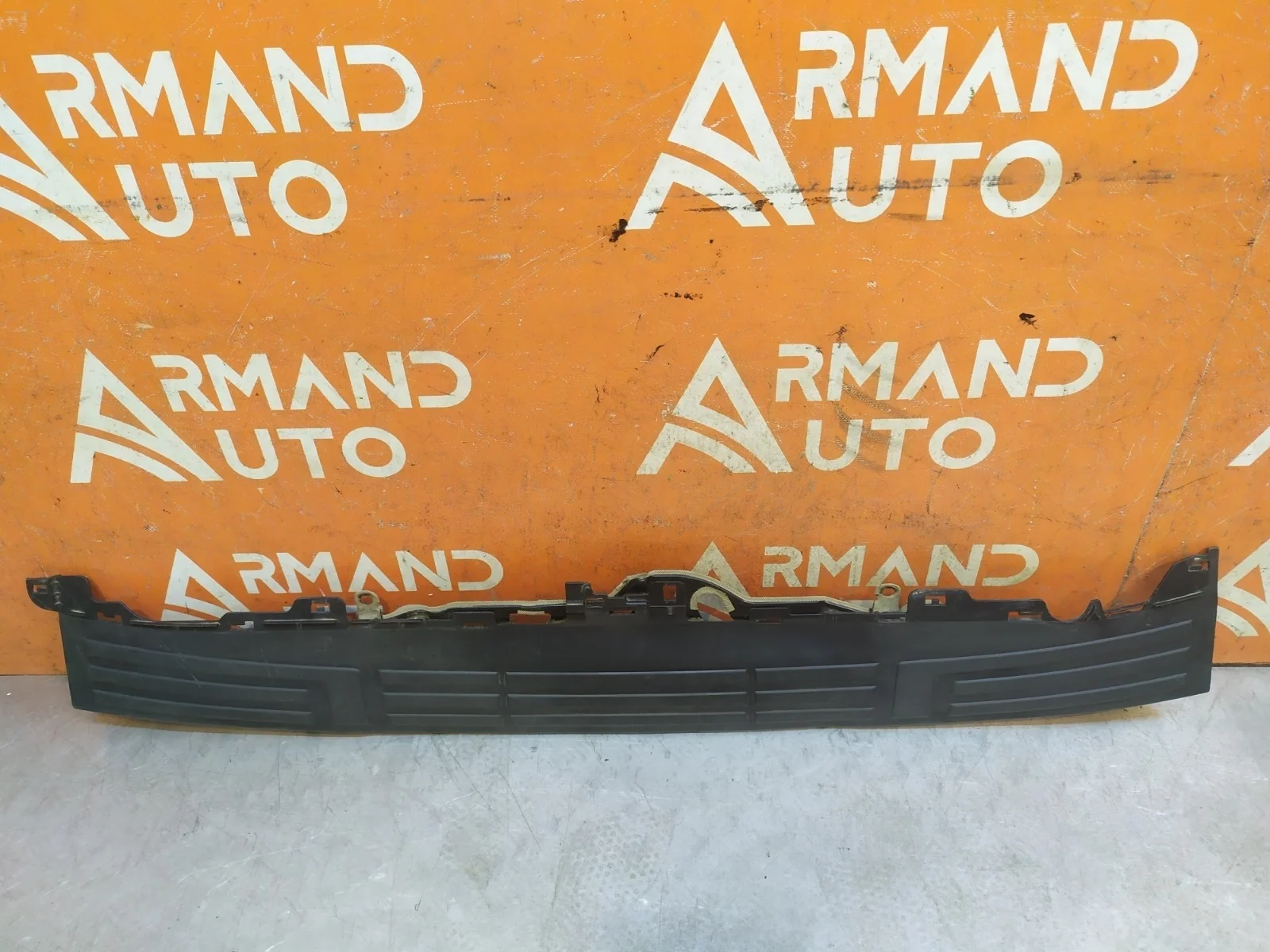 Накладка бампера верхняя Toyota Land Cruiser Prado 2009-нв 150