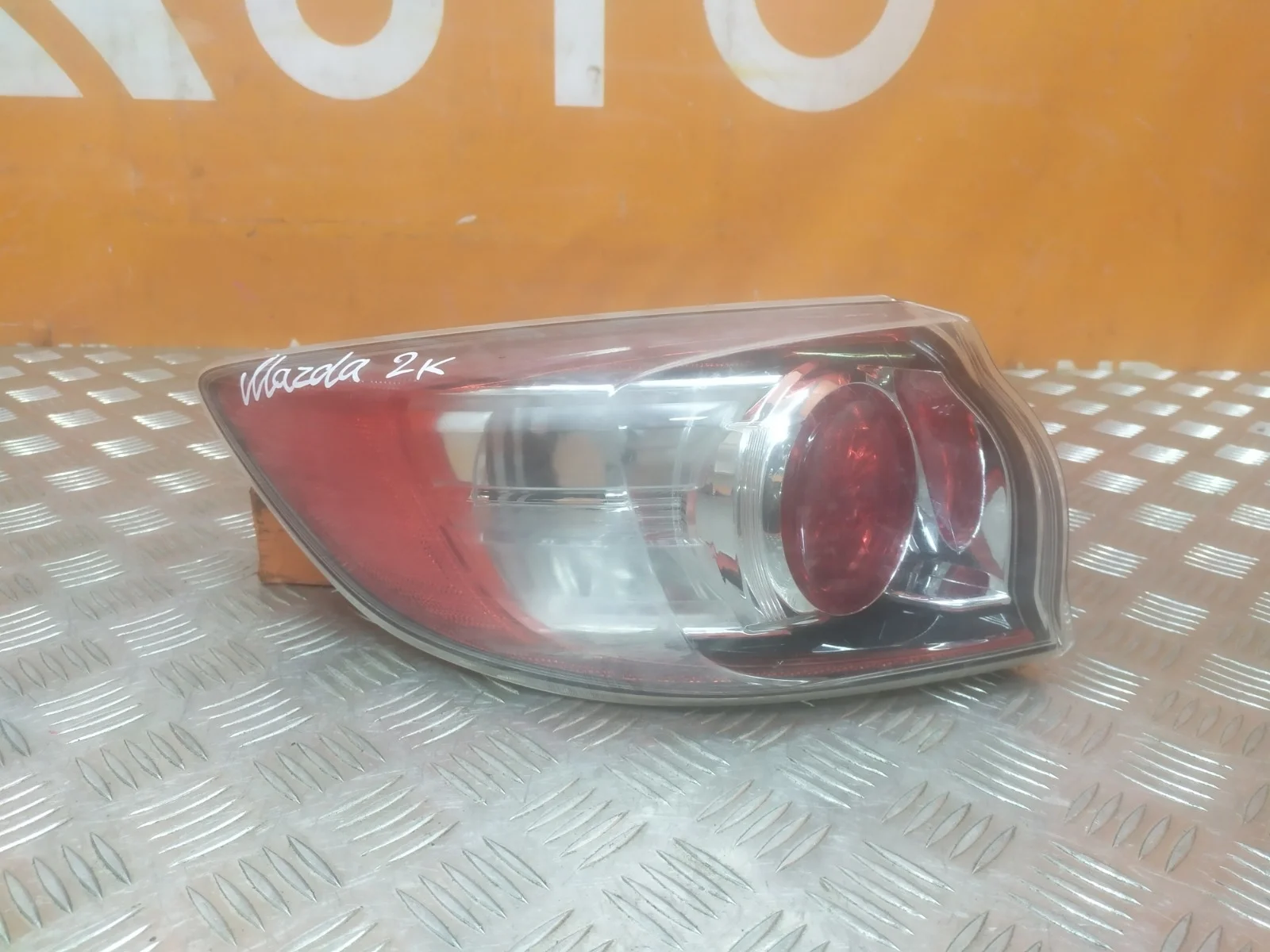 Фонарь внешний Mazda 3 2009-2011 BL