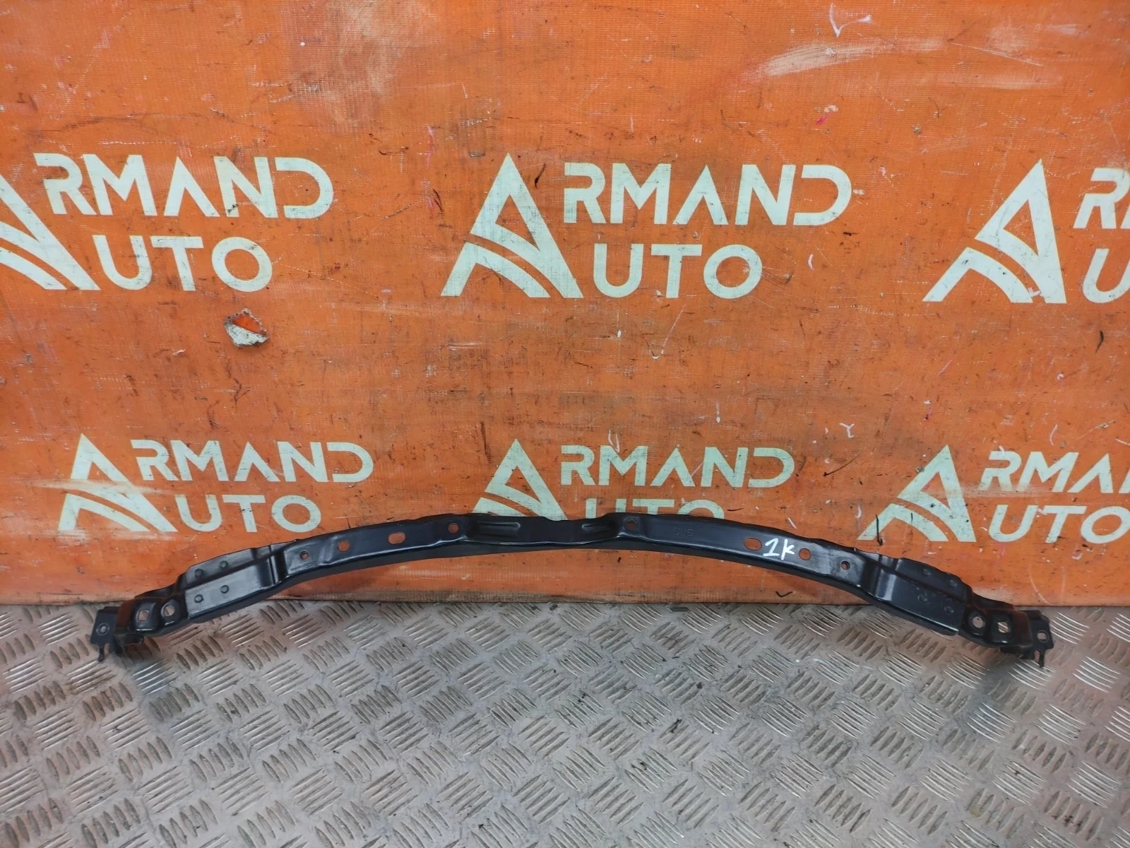 Усилитель бампера верхний Toyota Rav4 2015-2019 CA40