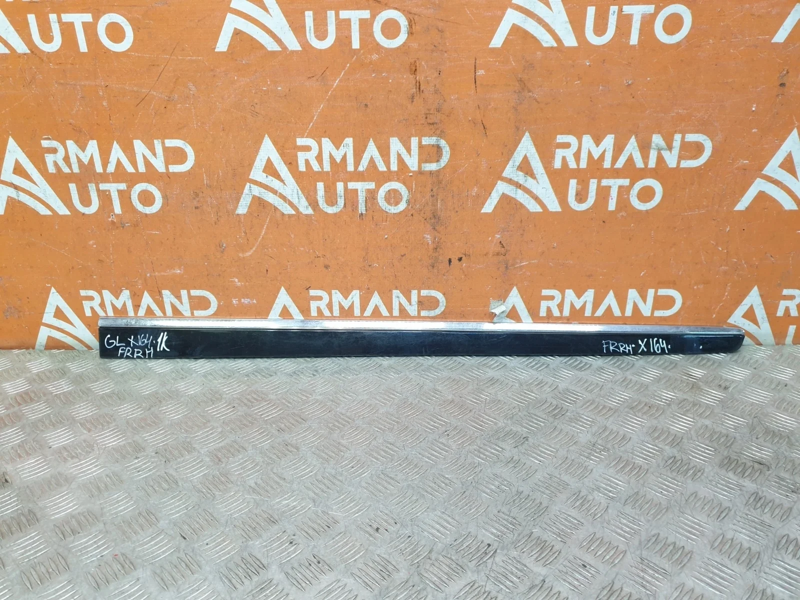 Молдинг двери Mercedes ML-Class 2005-2011 W164