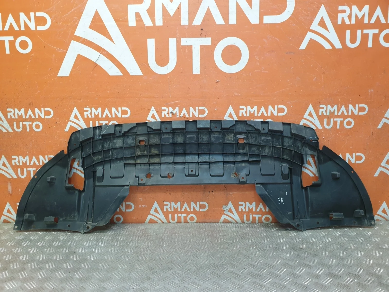 Пыльник бампера Mitsubishi Outlander 2012-нв 3