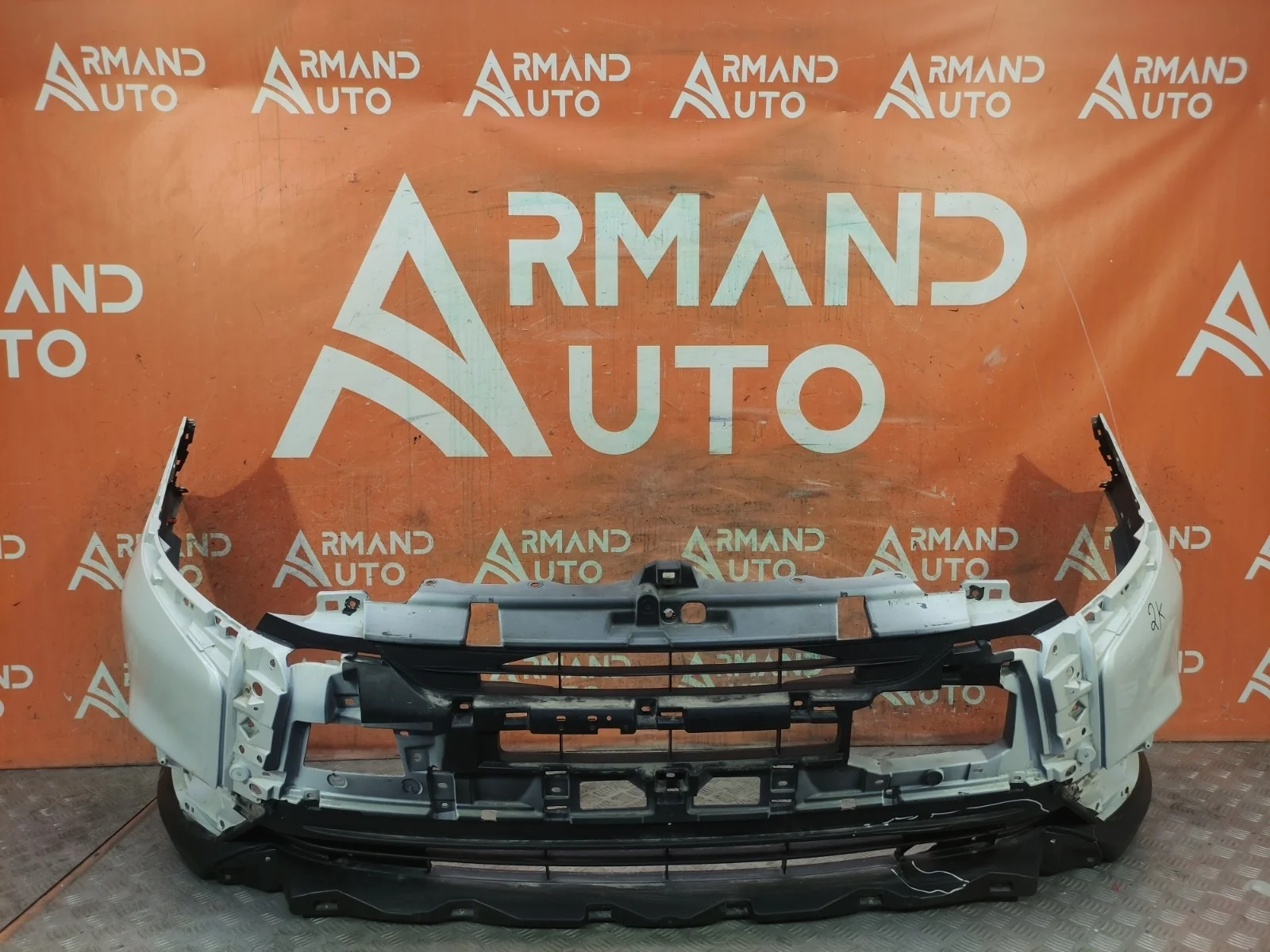 Бампер Mitsubishi Outlander 2018-нв 3