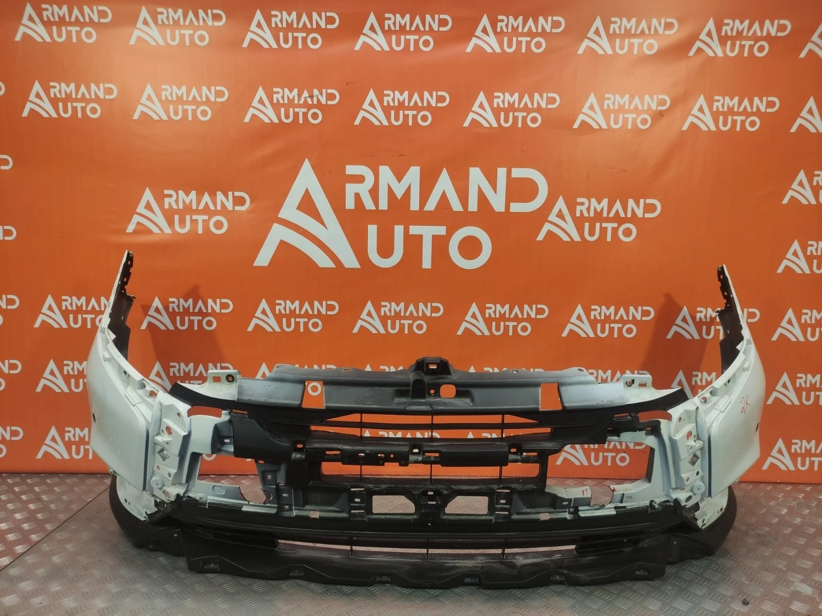 Бампер Mitsubishi Outlander 2018-нв 3