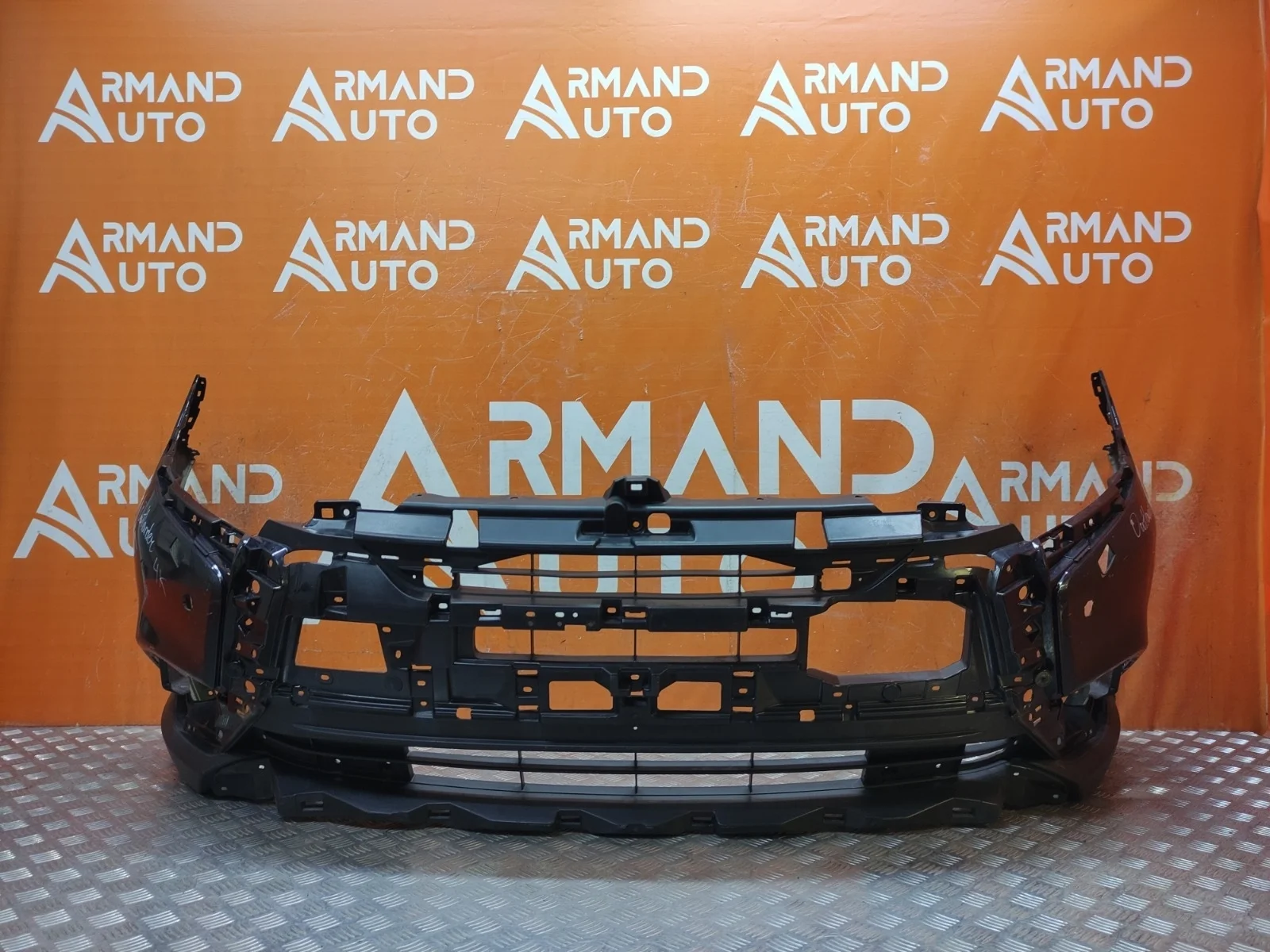 Бампер Mitsubishi Outlander 2018-нв 3