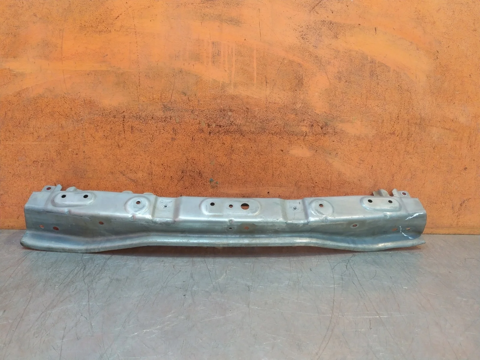 Усилитель бампера верхний Mitsubishi Outlander 2015-нв 3