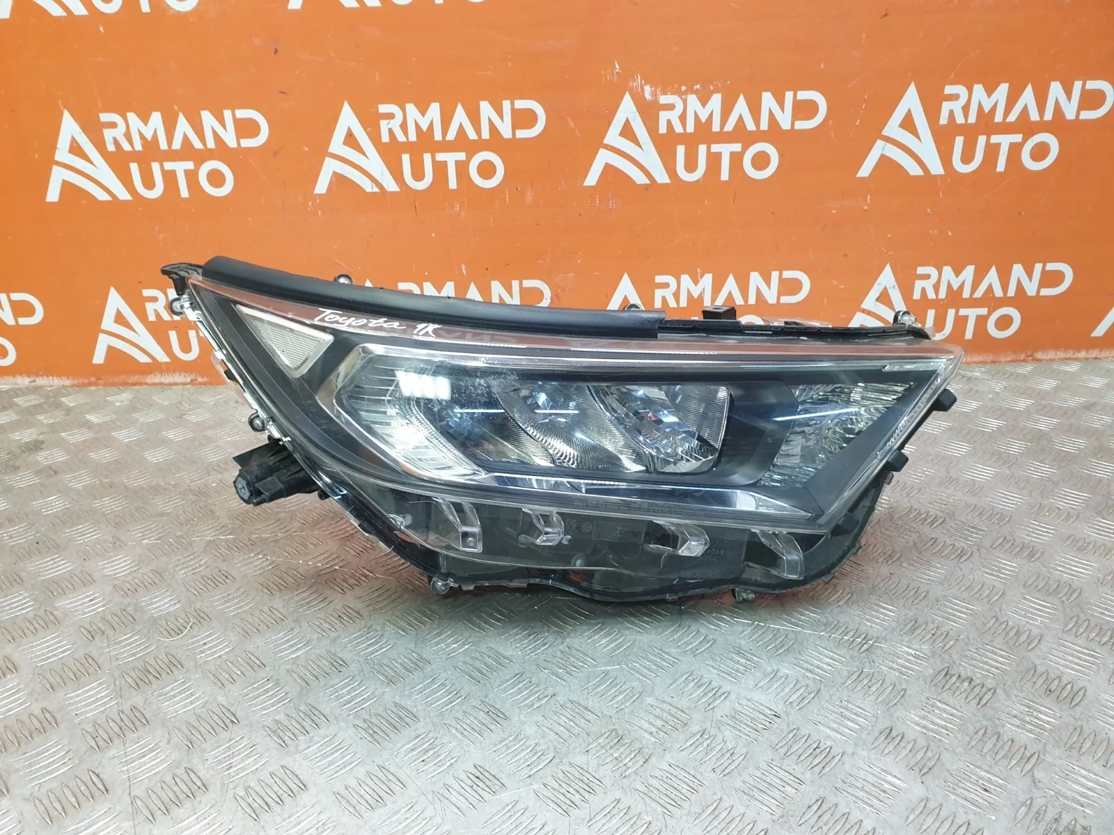 Фара Toyota RAV4 2018-нв 5 XA50