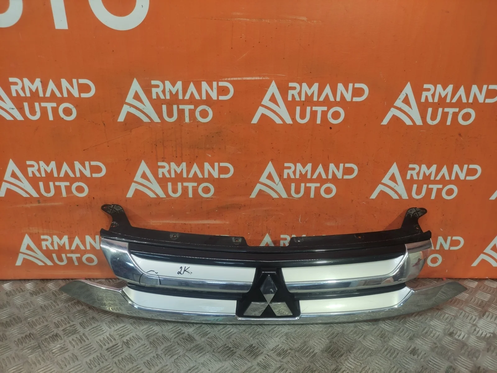 Решетка радиатора Mitsubishi Outlander 2015-2018 3