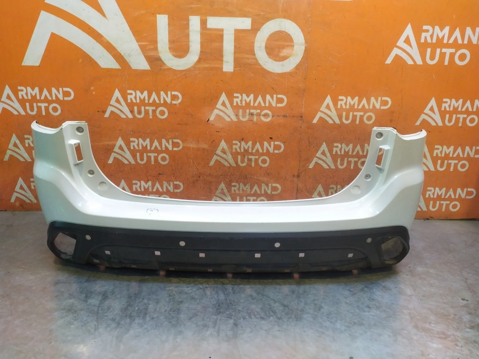 Бампер Mitsubishi Outlander 2018-нв 3