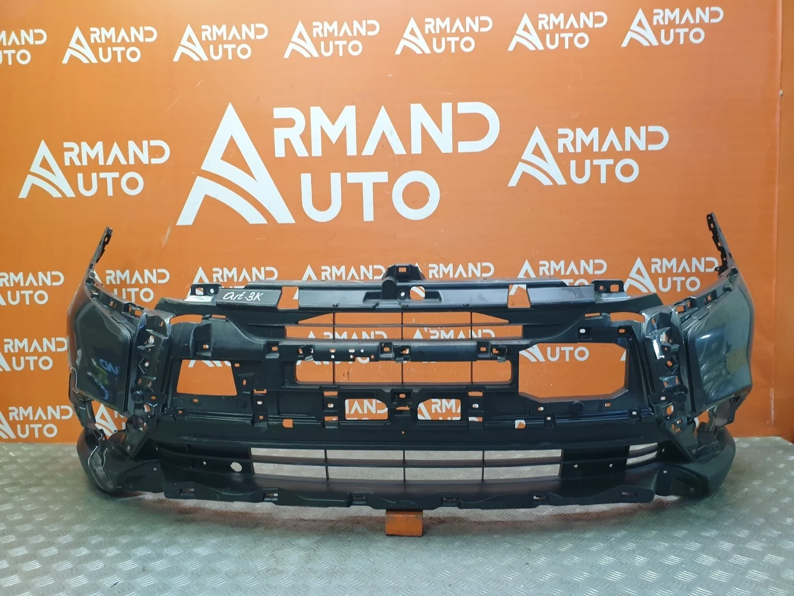 Бампер Mitsubishi Outlander 2018-нв 3