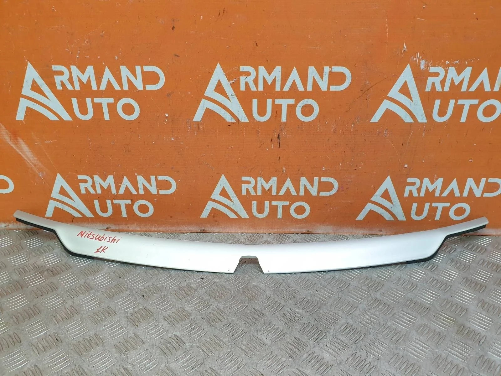 Накладка решетки радиатора верхняя Mitsubishi Pajero Sport 2015-2021 3