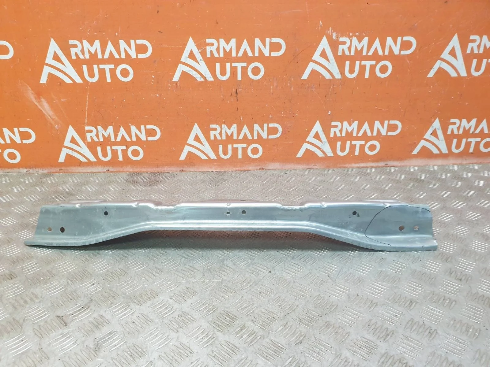 Усилитель бампера верхний MItsubishi Outlander 2015-нв 3