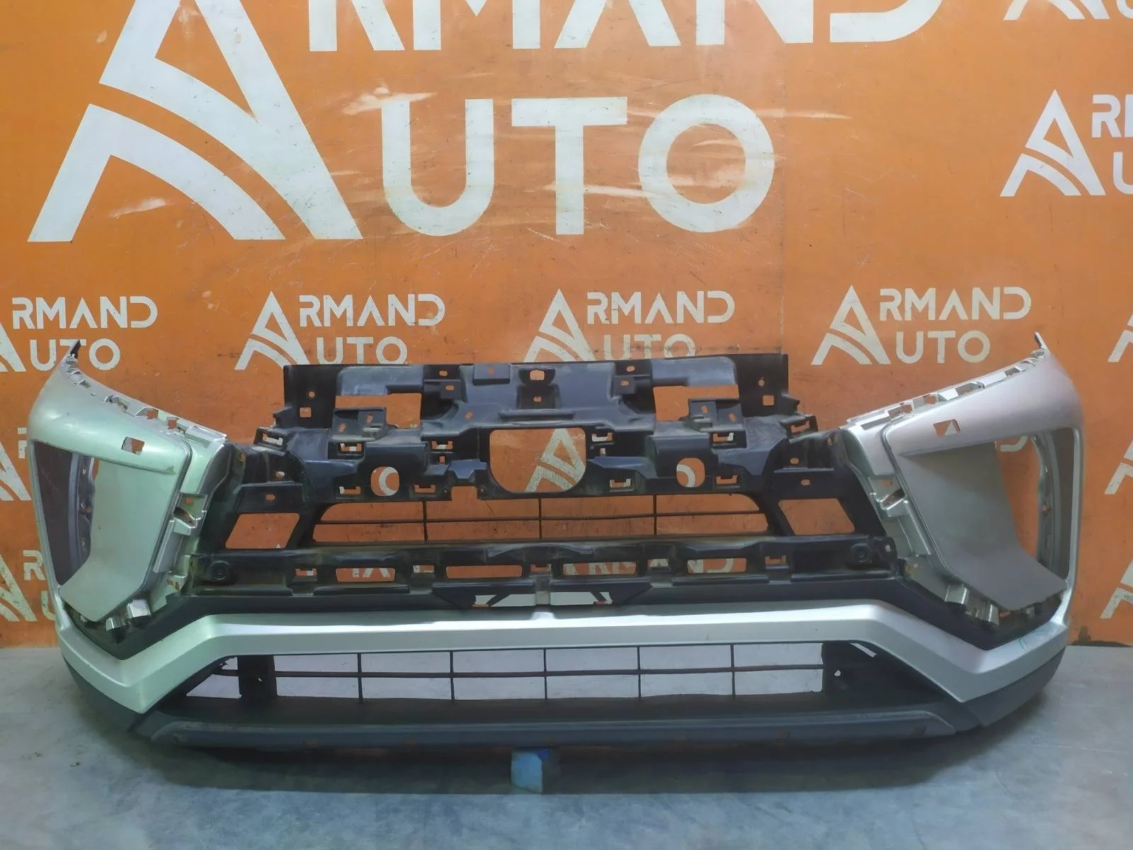 Бампер MItsubishi Eclipse Cross 2017-2020