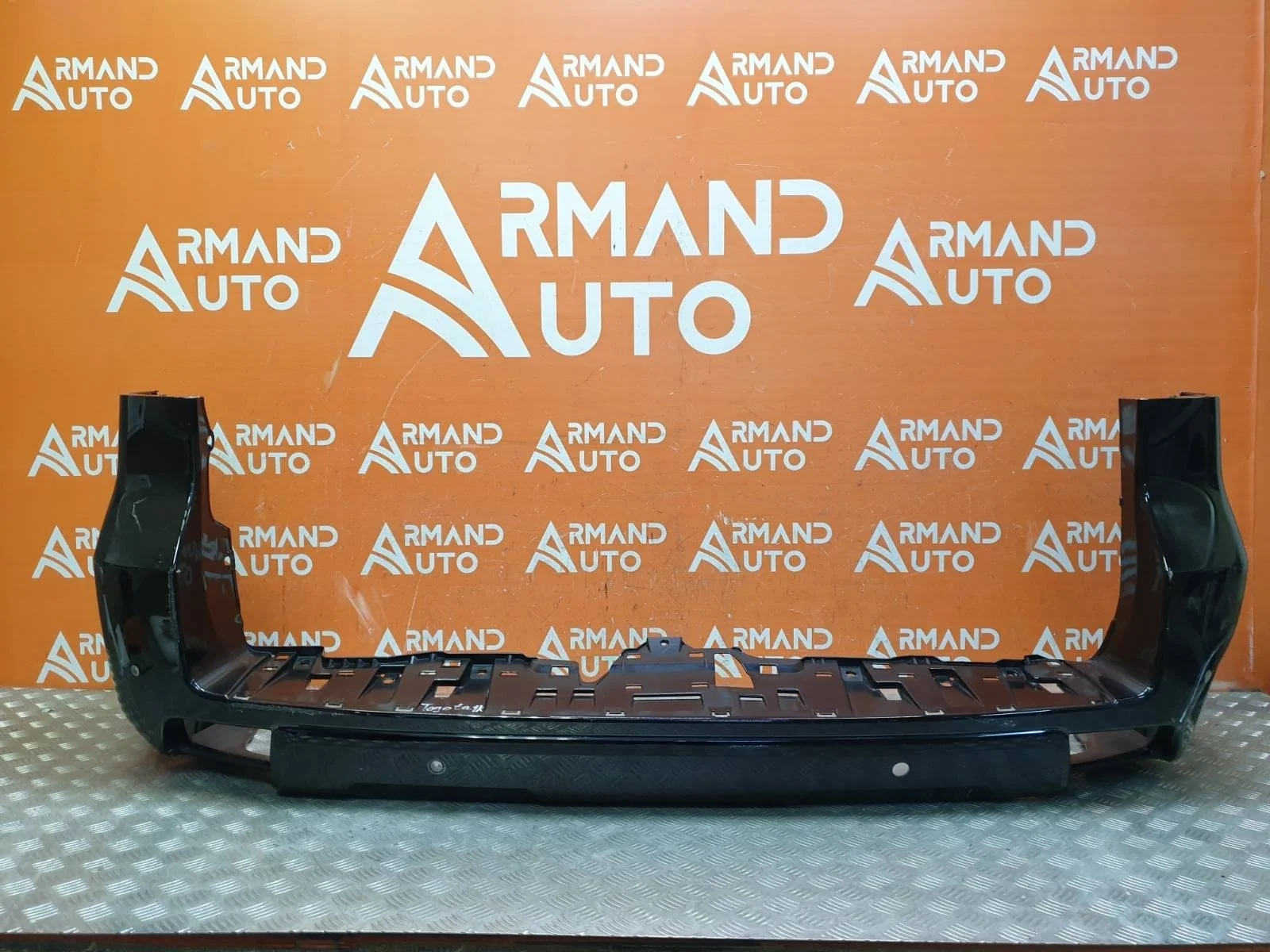 Бампер Toyota Land Cruiser Prado 2017-нв 150