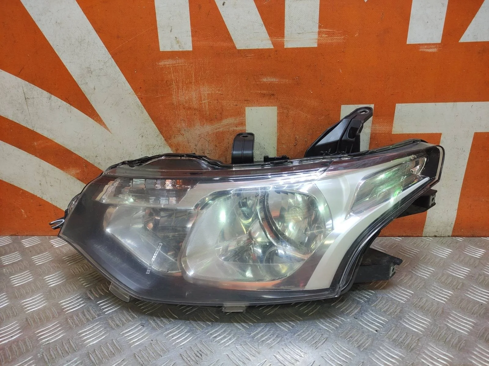 Фара Mitsubishi Outlander 2012-2015 3