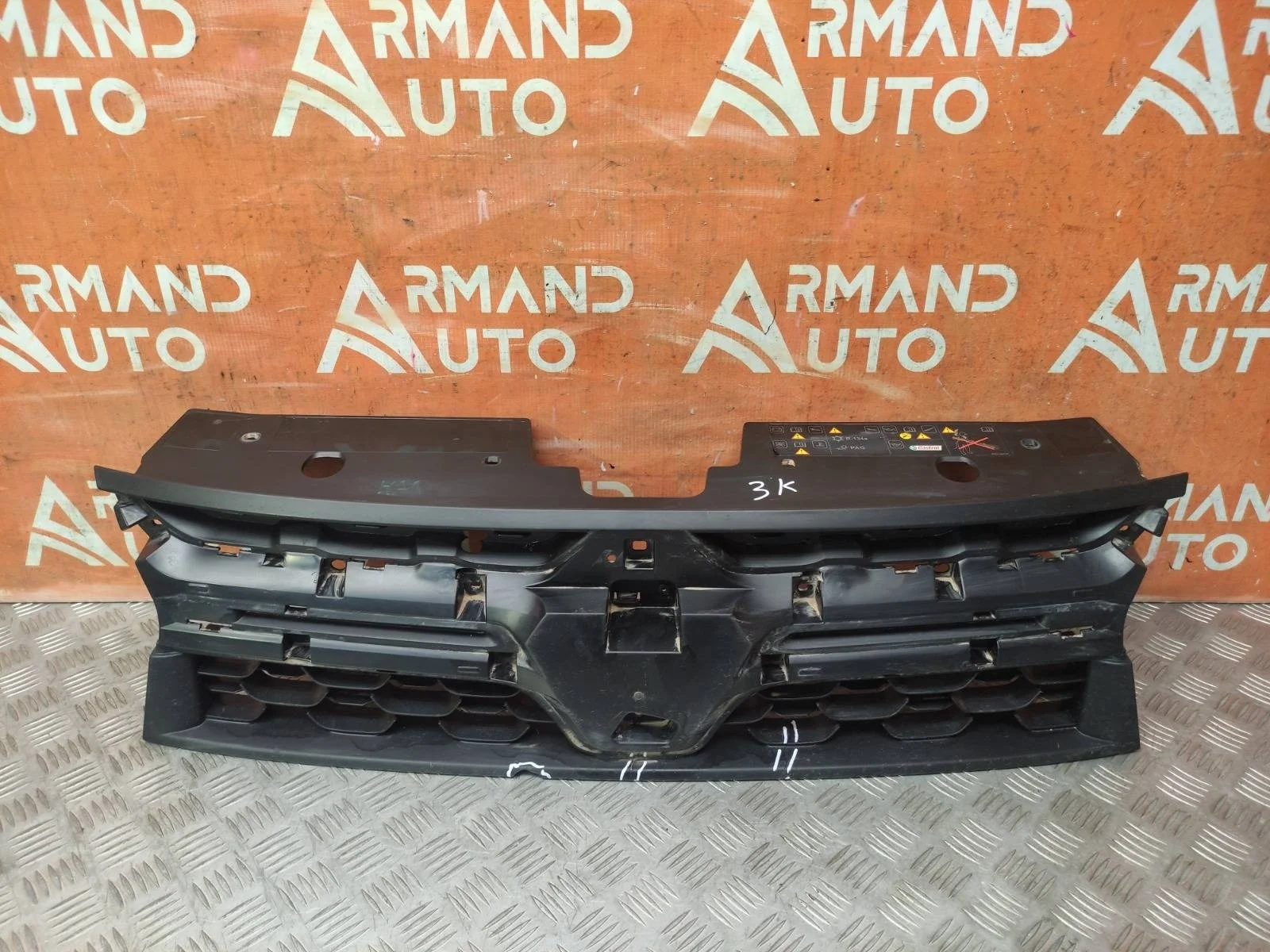Решетка радиатора RENAULT Duster 2015-2021