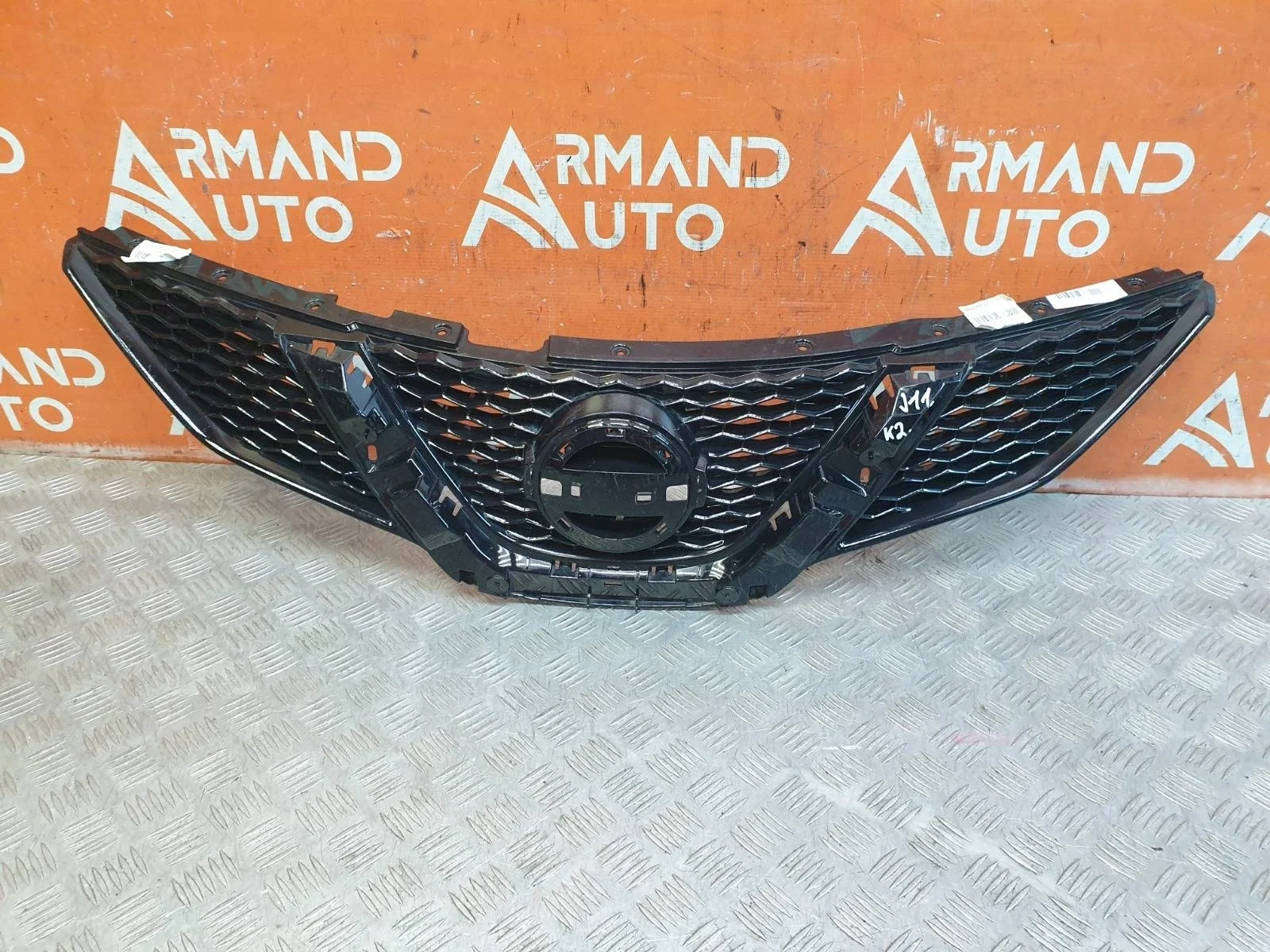 Решетка радиатора Nissan Qashqai 2013-2019 j11