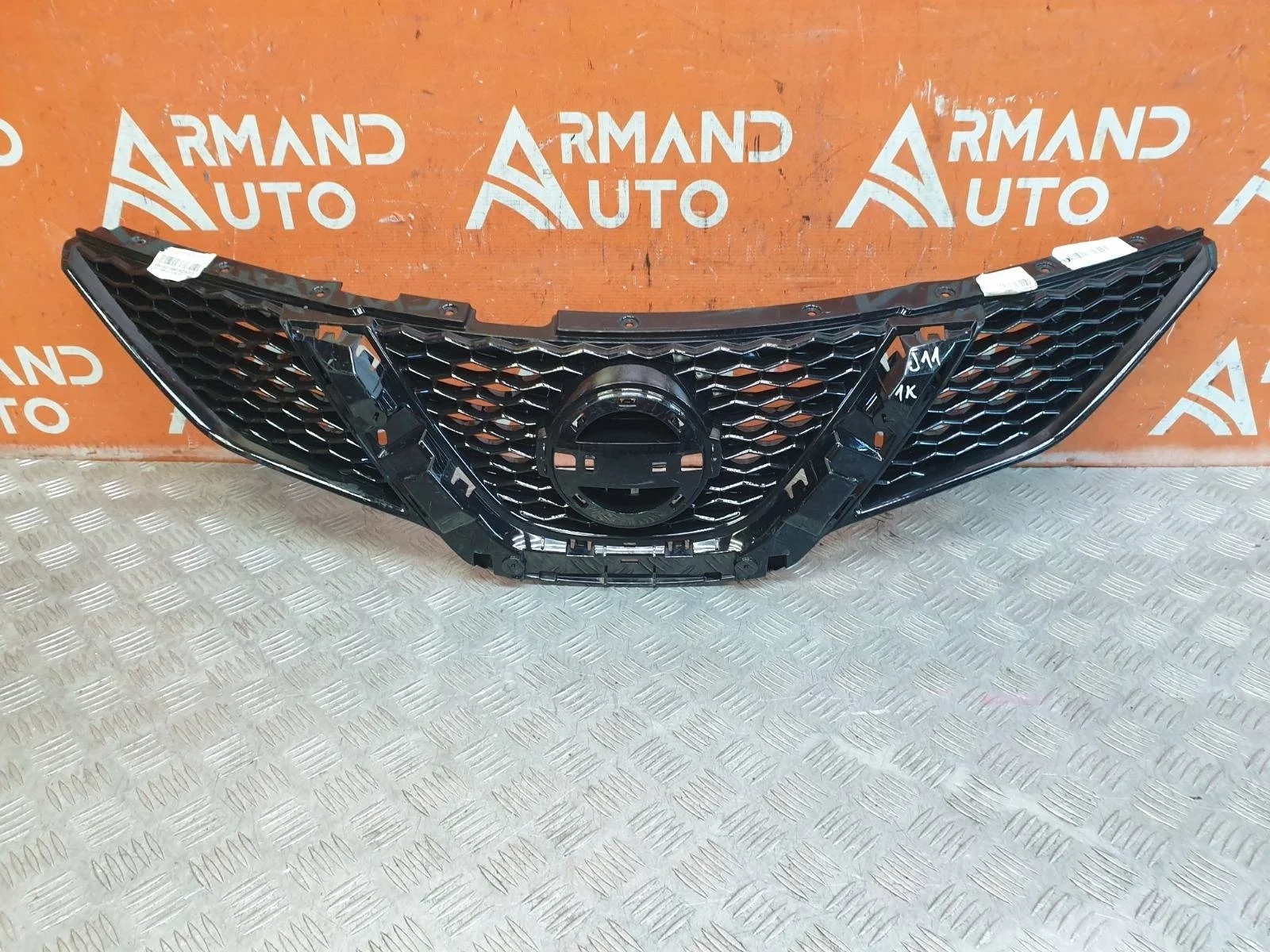 Решетка радиатора Nissan Qashqai 2013-2019 j11