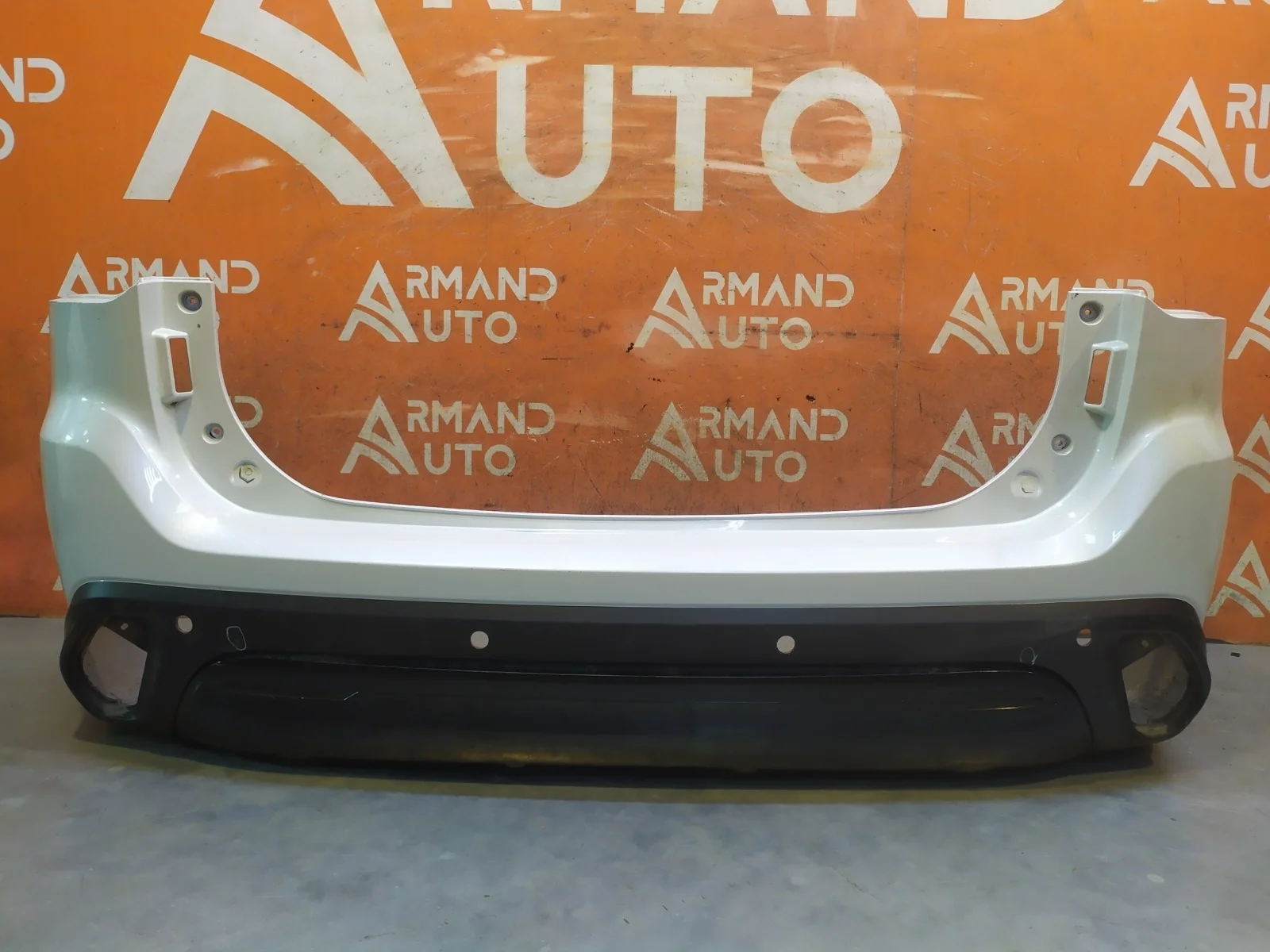 Бампер Mitsubishi Outlander 2018-нв 3