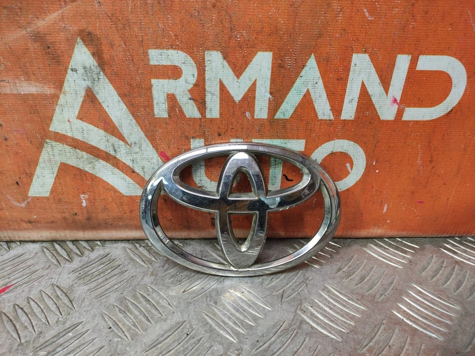 Эмблема TOYOTA Land Cruiser 2007-2021