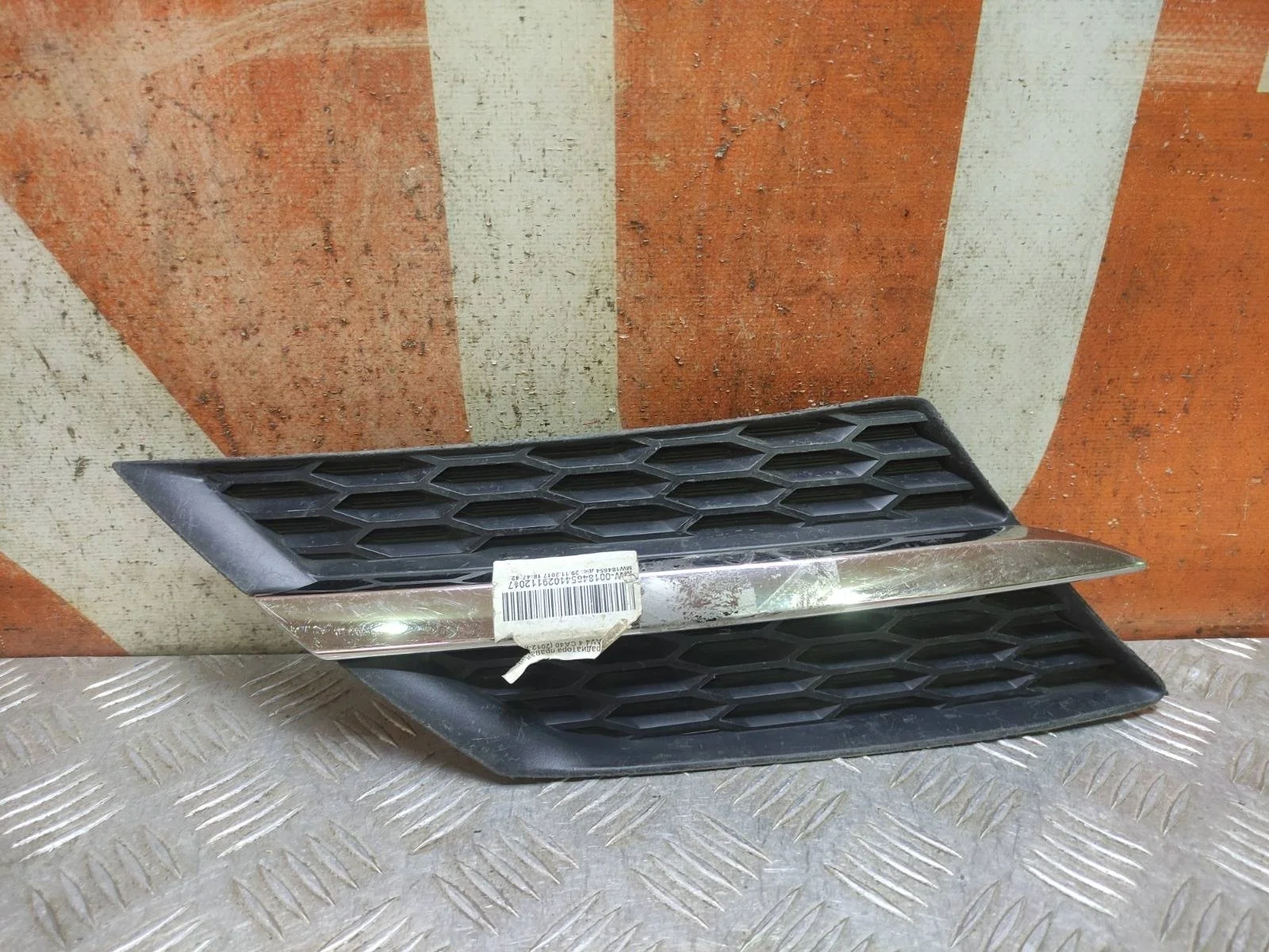 Решетка радиатора TOYOTA RAV4 2012-2015 CA40