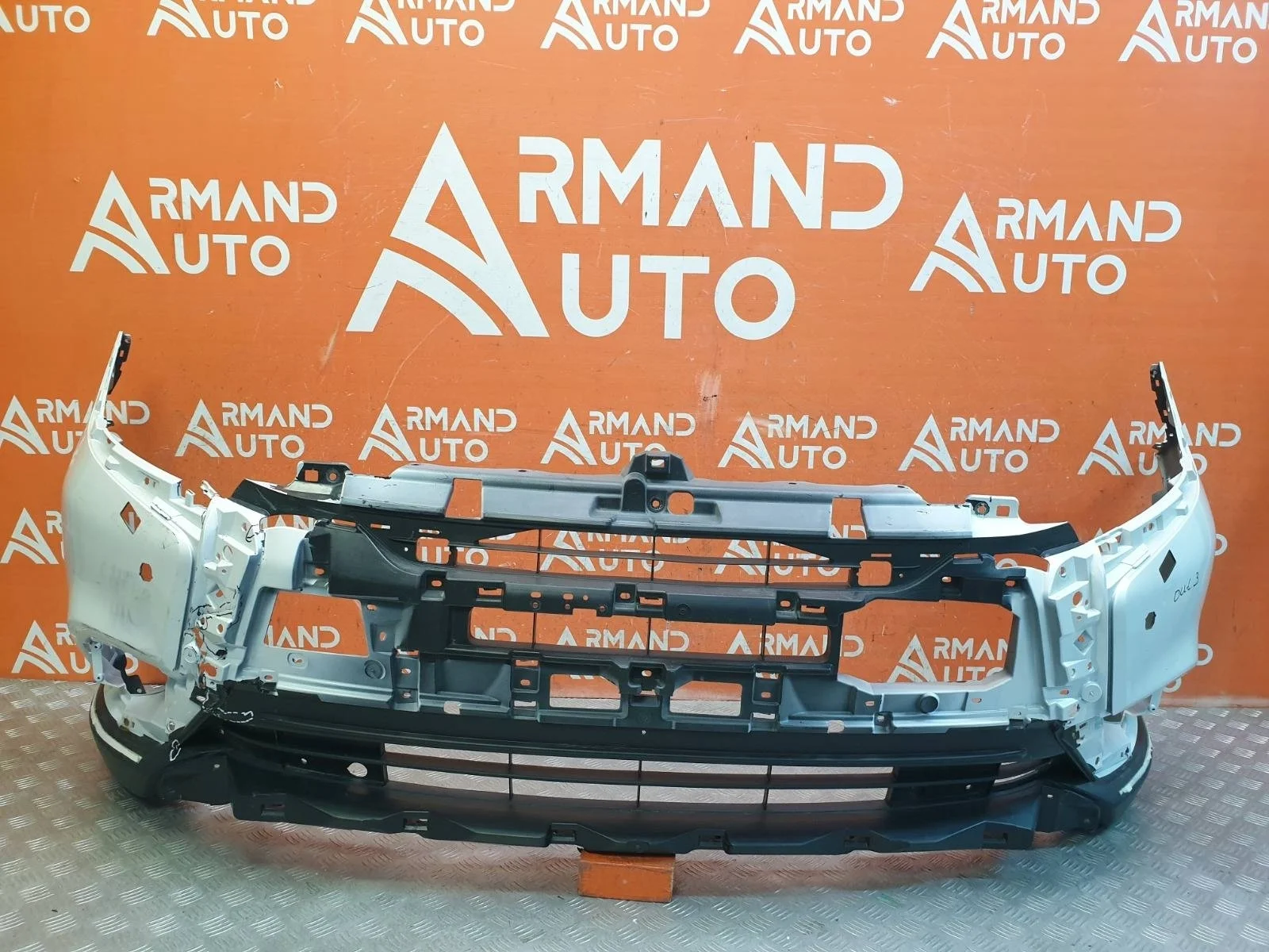 Бампер Mitsubishi Outlander 2018-нв 3