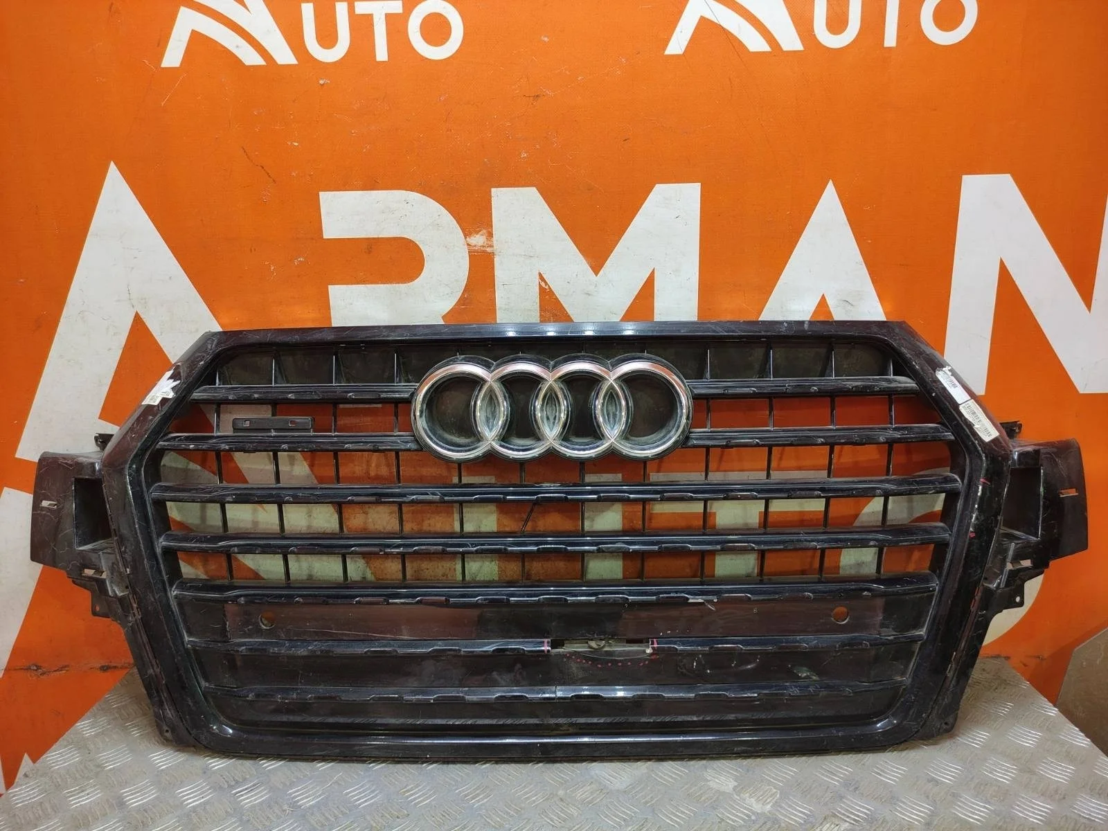 Решетка радиатора Audi Q7 2015-2020 4M