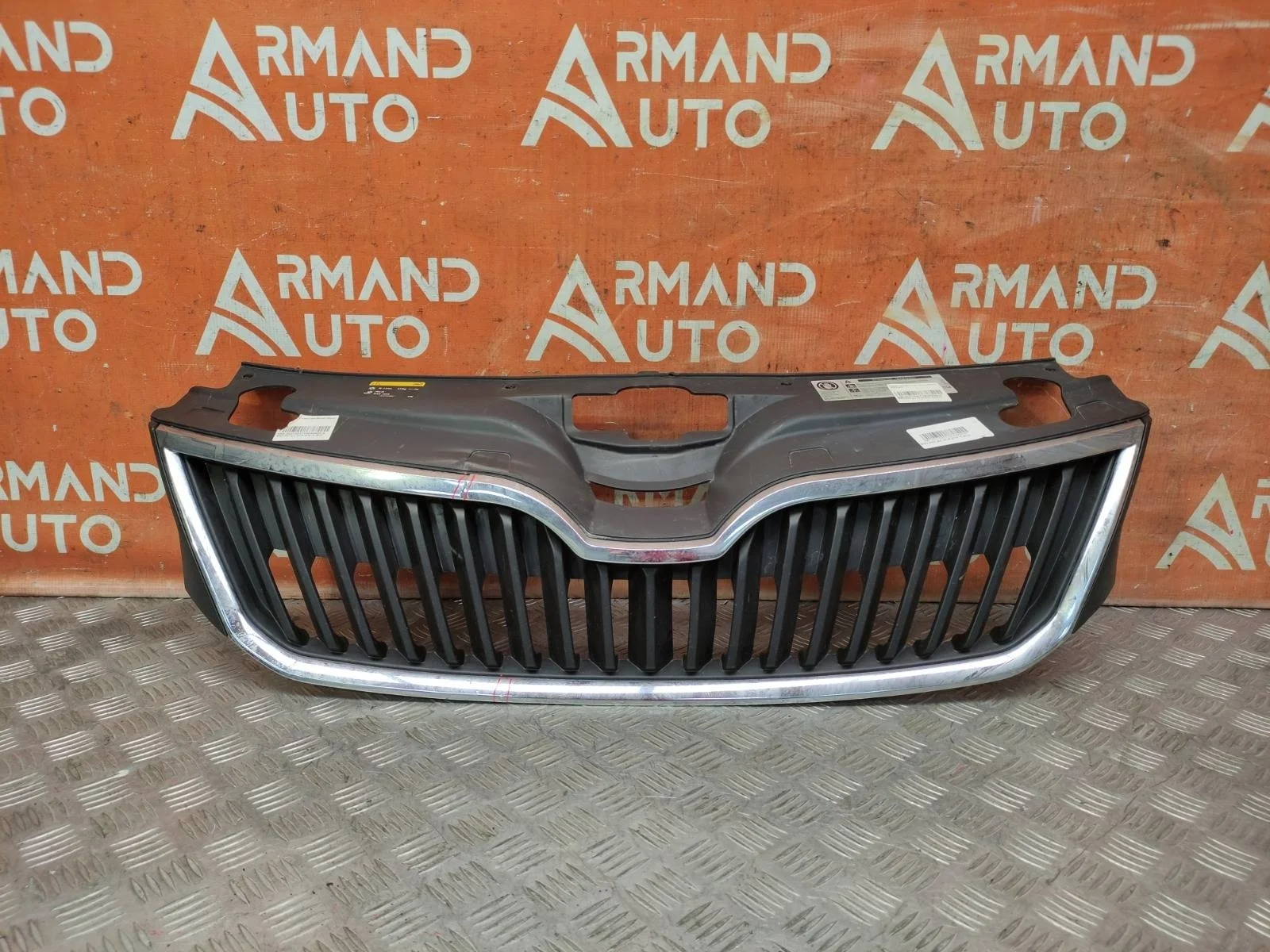 Решетка радиатора Skoda rapid 2014-2020