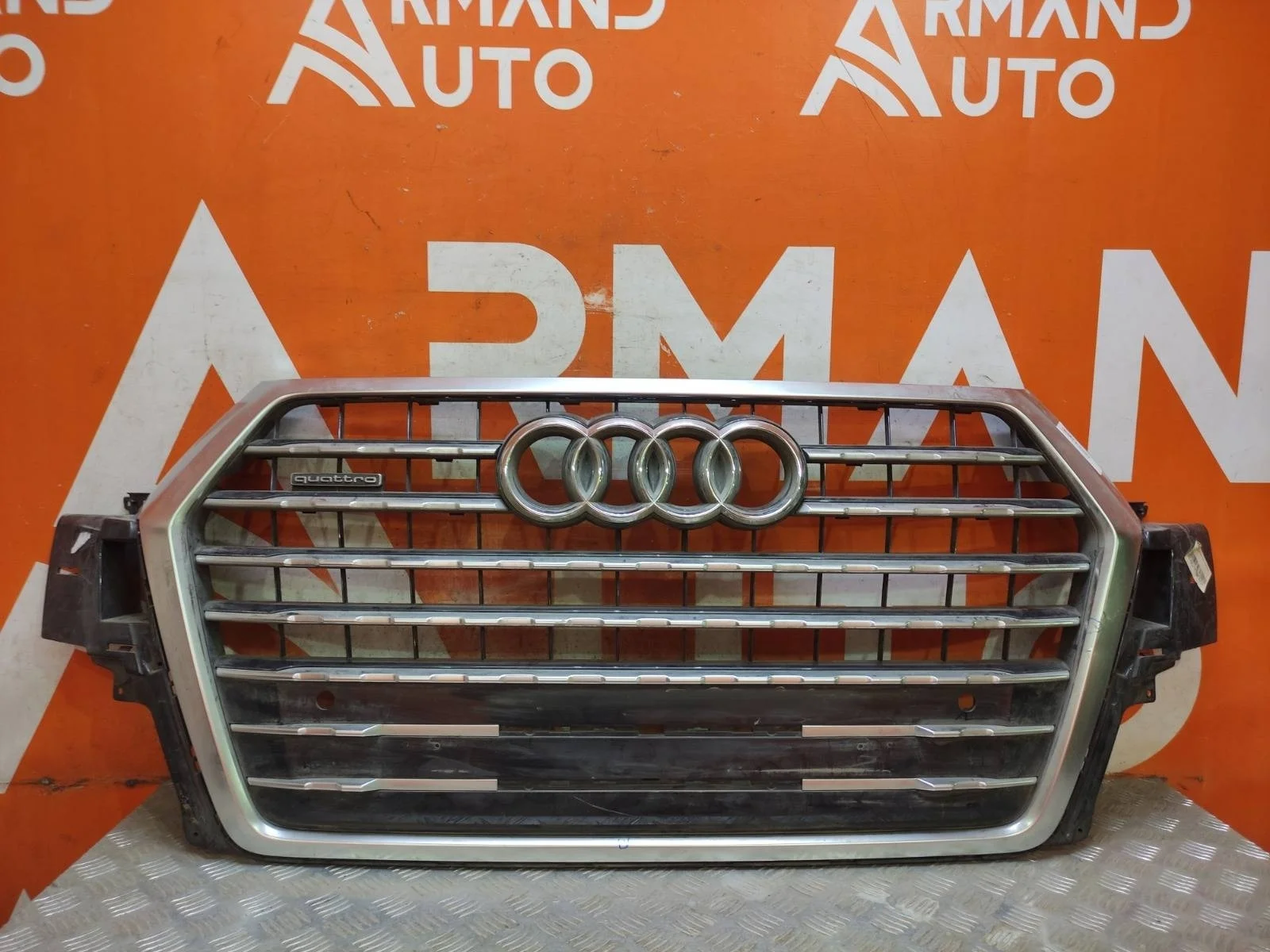 Решетка радиатора Audi Q7 2015-2020 4M