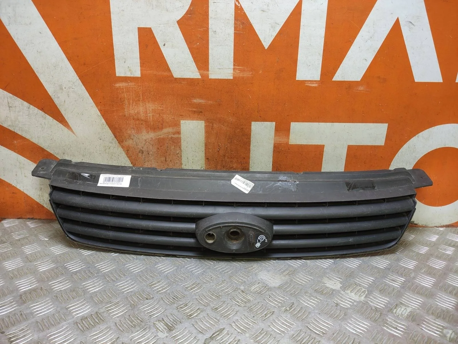 Решетка радиатора FORD Kuga 2008-2012