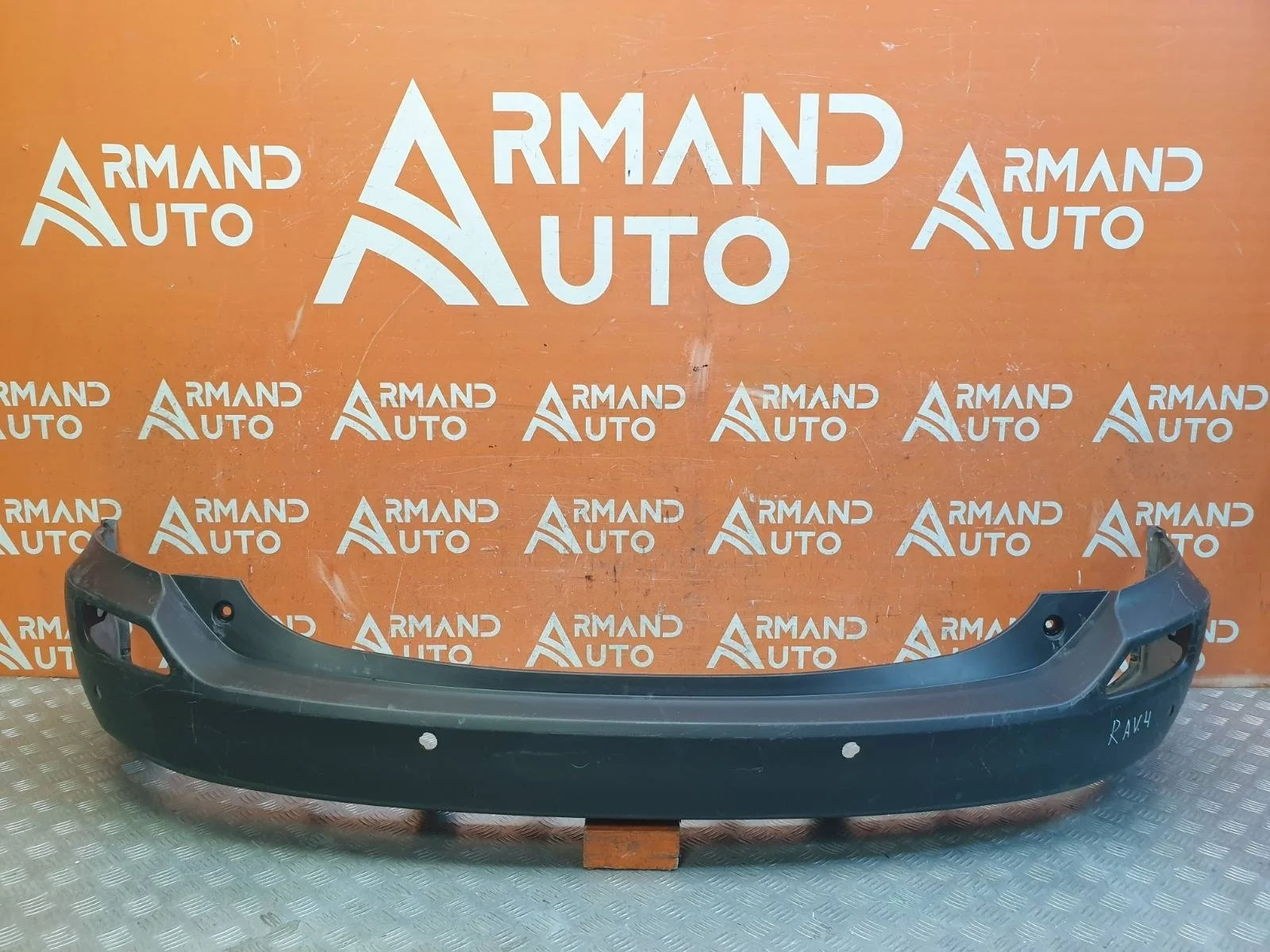 Бампер Toyota RAV4 2012-2015 CA40