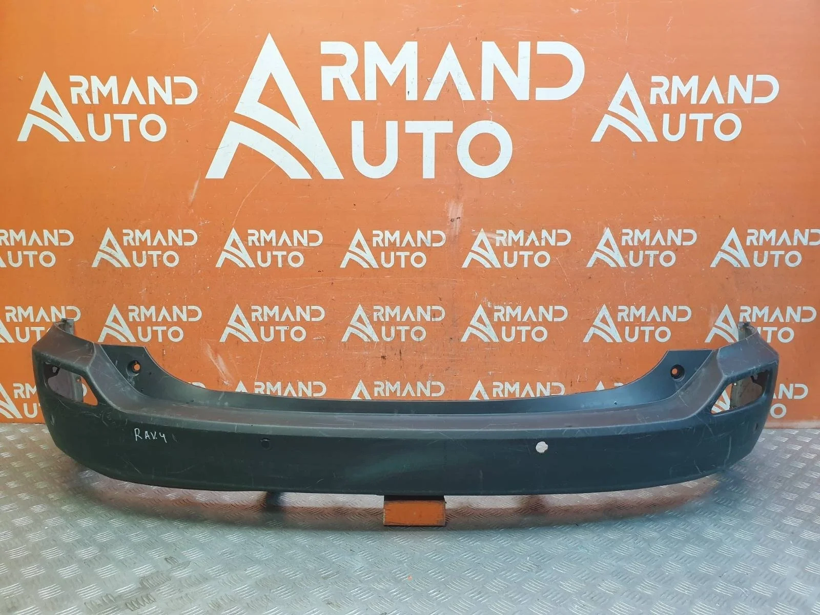 Бампер Toyota RAV4 2012-2015 CA40