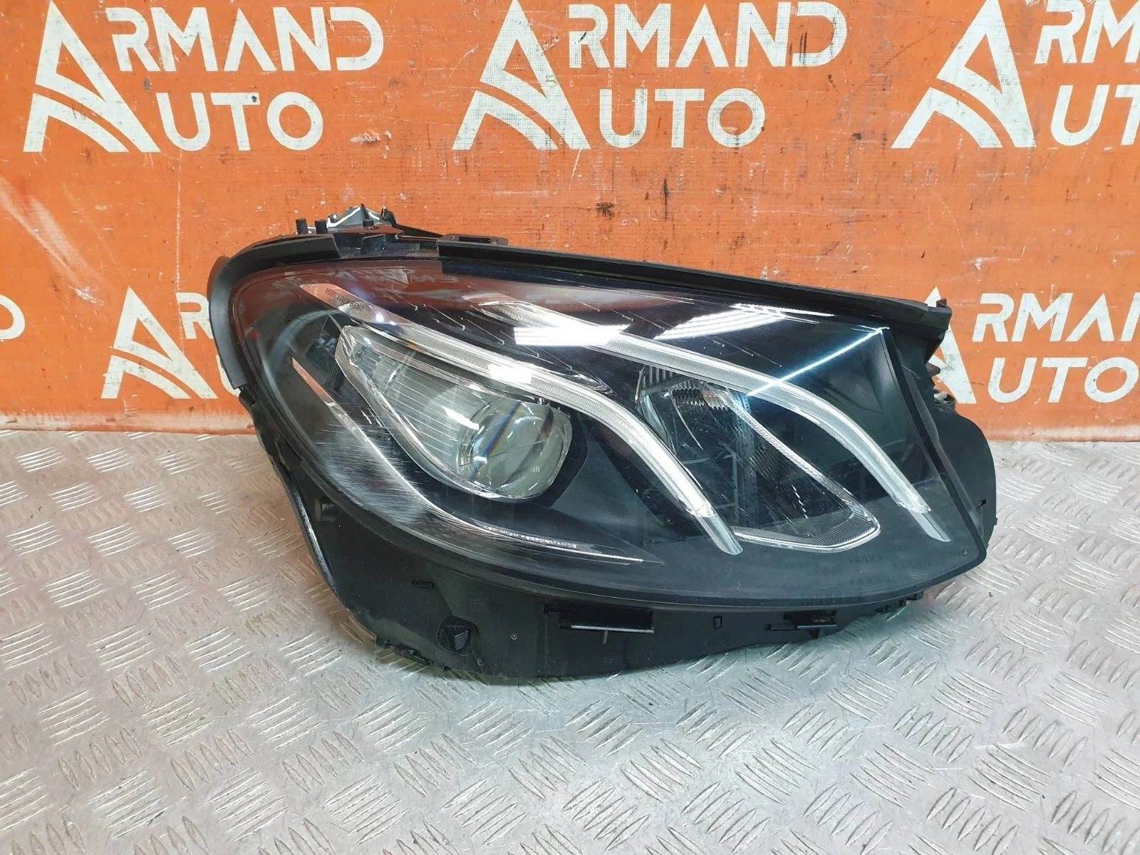 Фара Mercedes -Class 2016-2020 W213, S213, C238