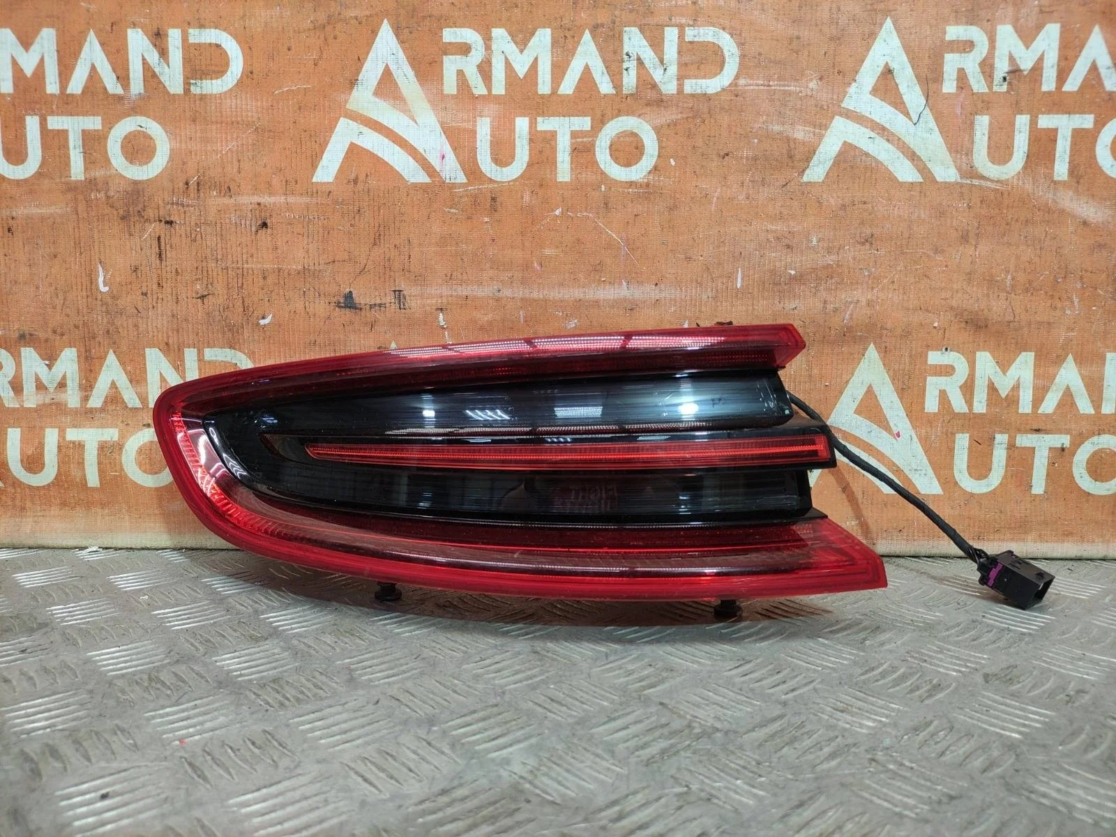 Фонарь внешний Porsche Macan 2014-2019 95b