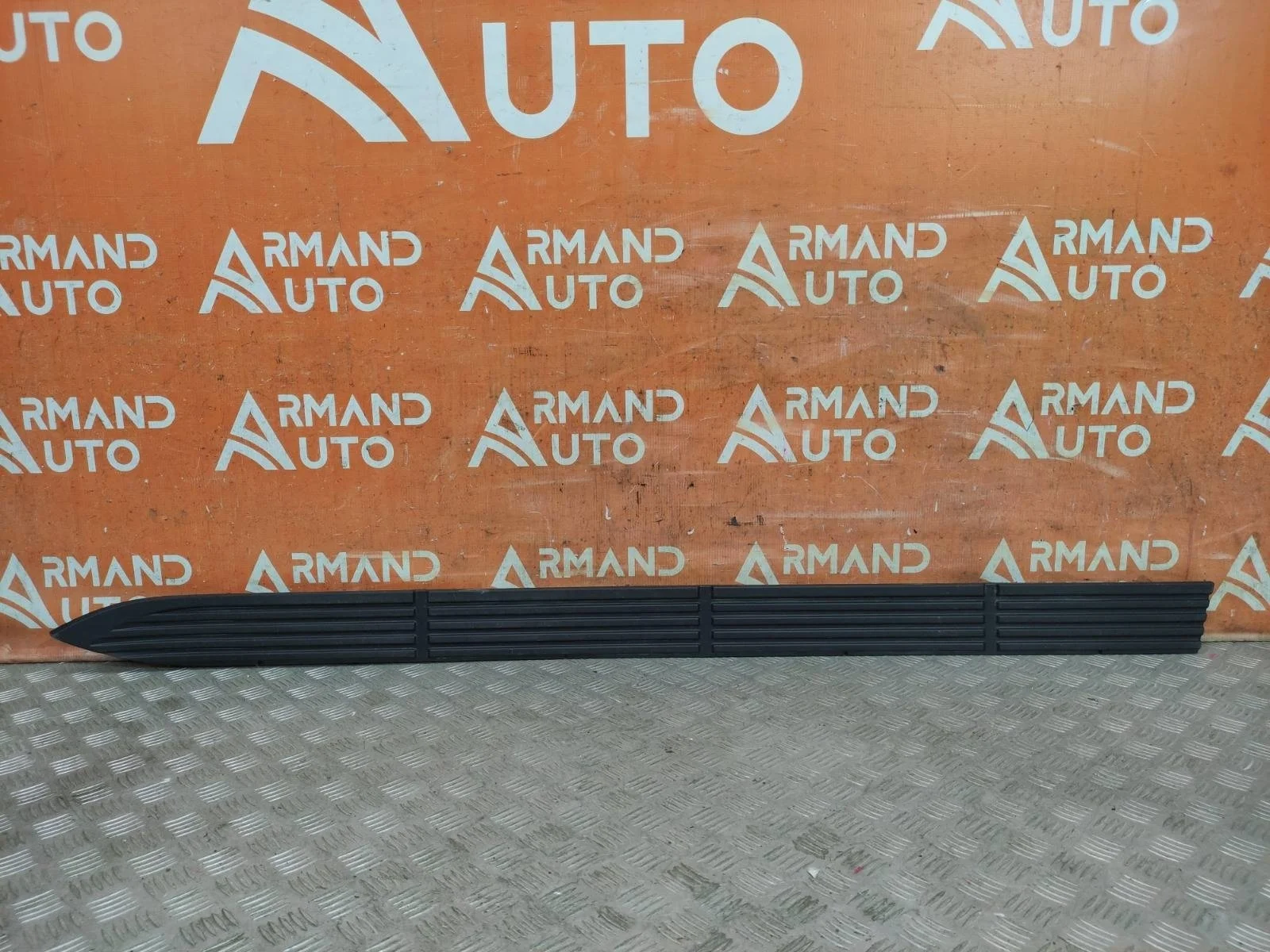 Накладка подножки Toyota Land Cruiser 2012-2021 200