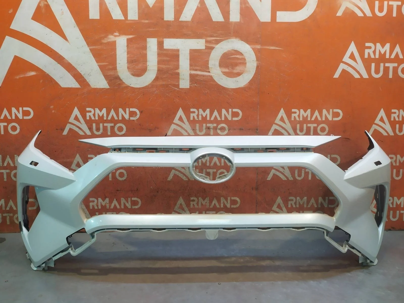 Бампер Toyota RAV4 2018-нв 5 XA50