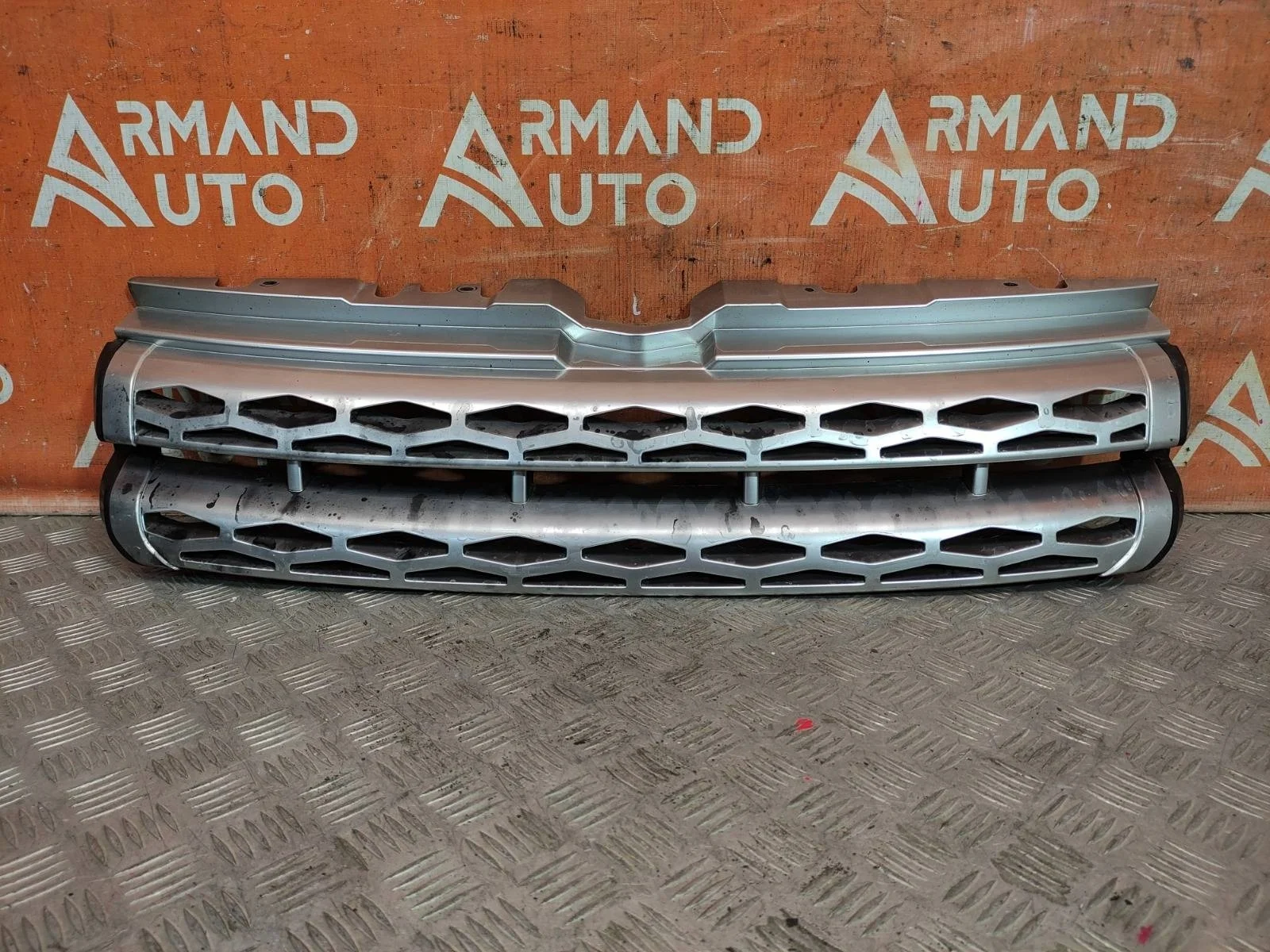 Решетка радиатора Land Rover Range Evoque 2011-2015 L538