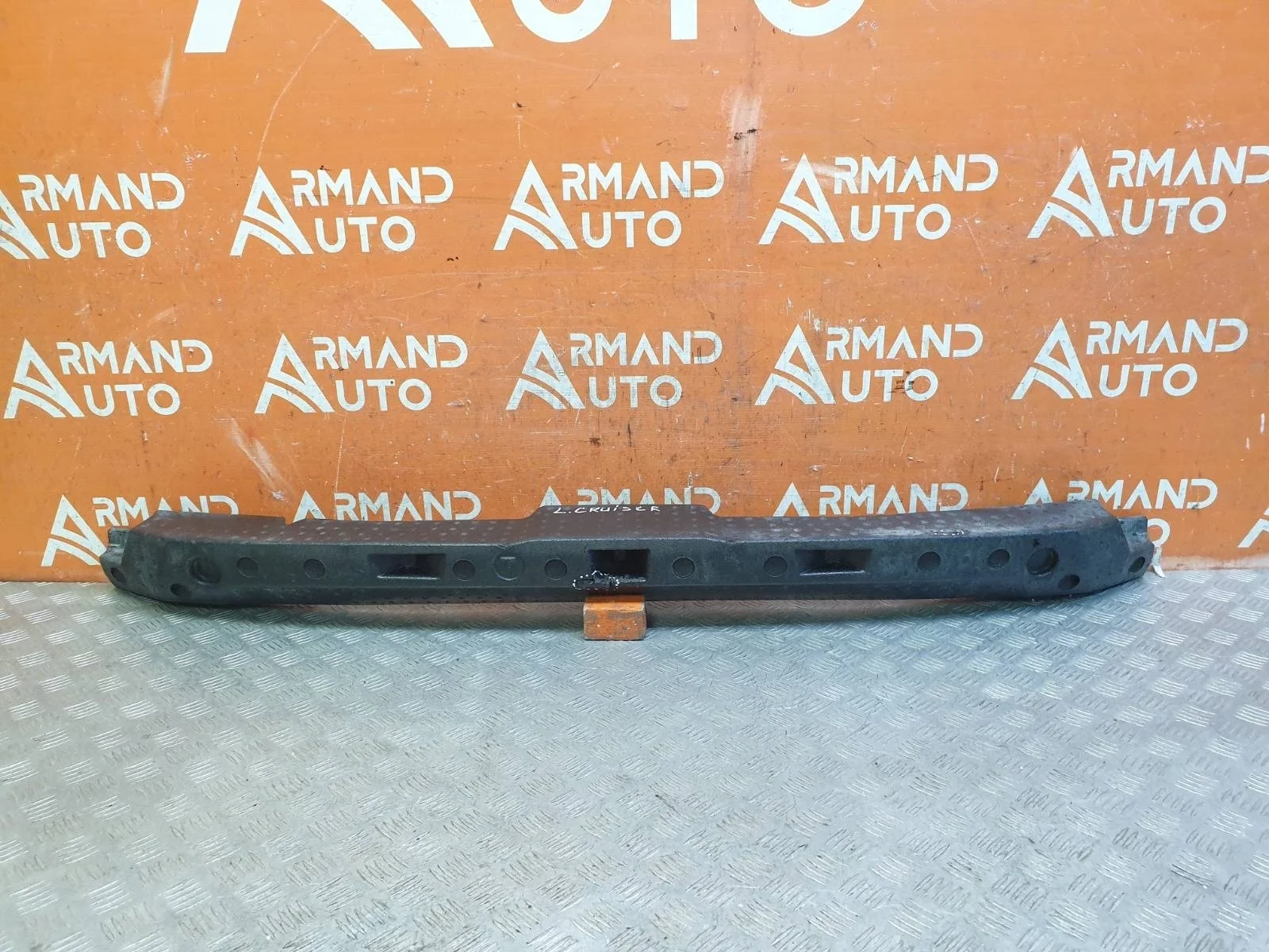 Абсорбер бампера Toyota Land Cruiser 2015-2021 200