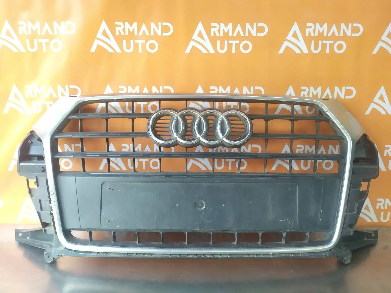 Решетка радиатора Audi Q3 2014-2018 8U