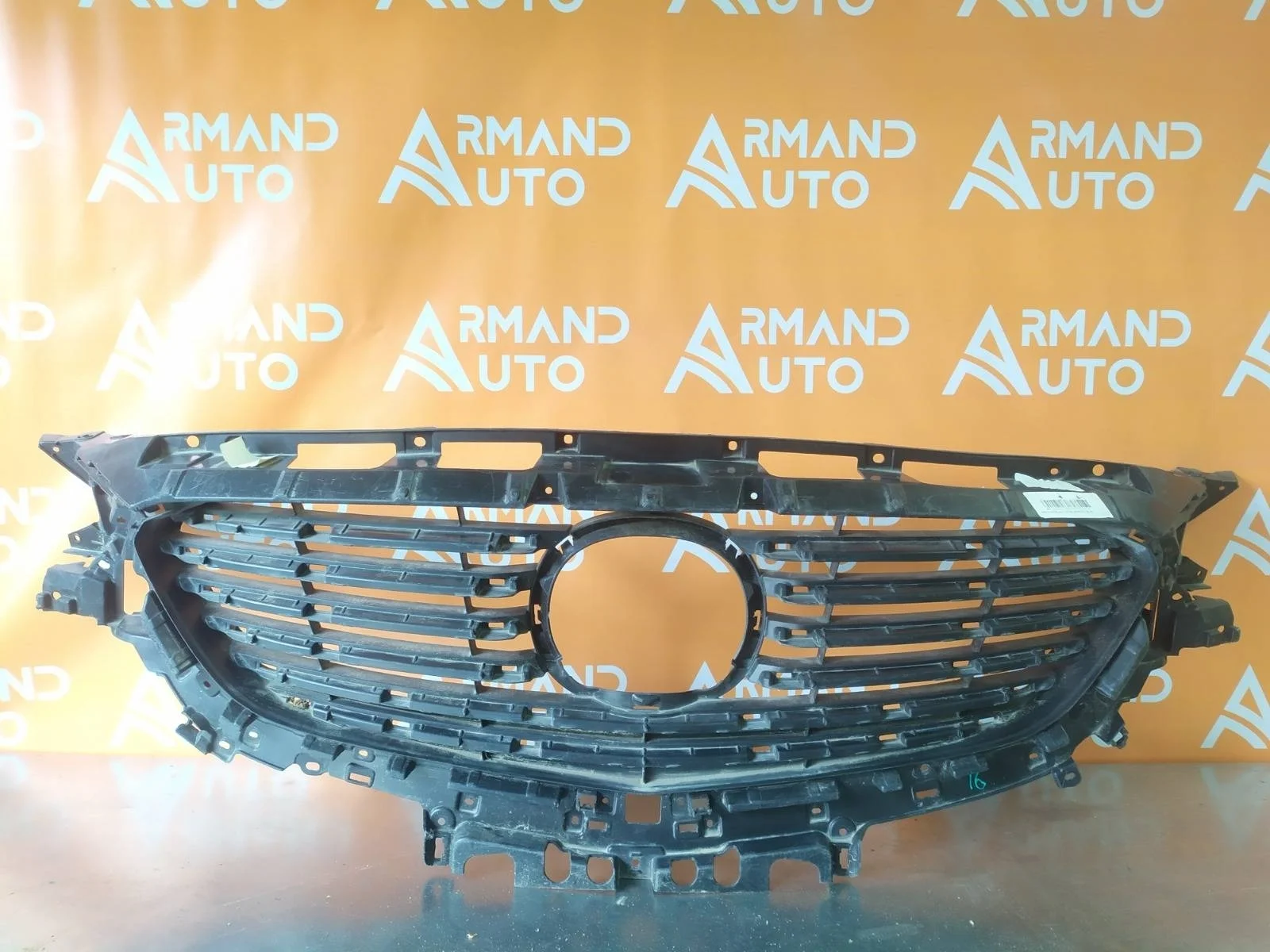 Решетка радиатора Mazda 6 2015-2018 3 GJ